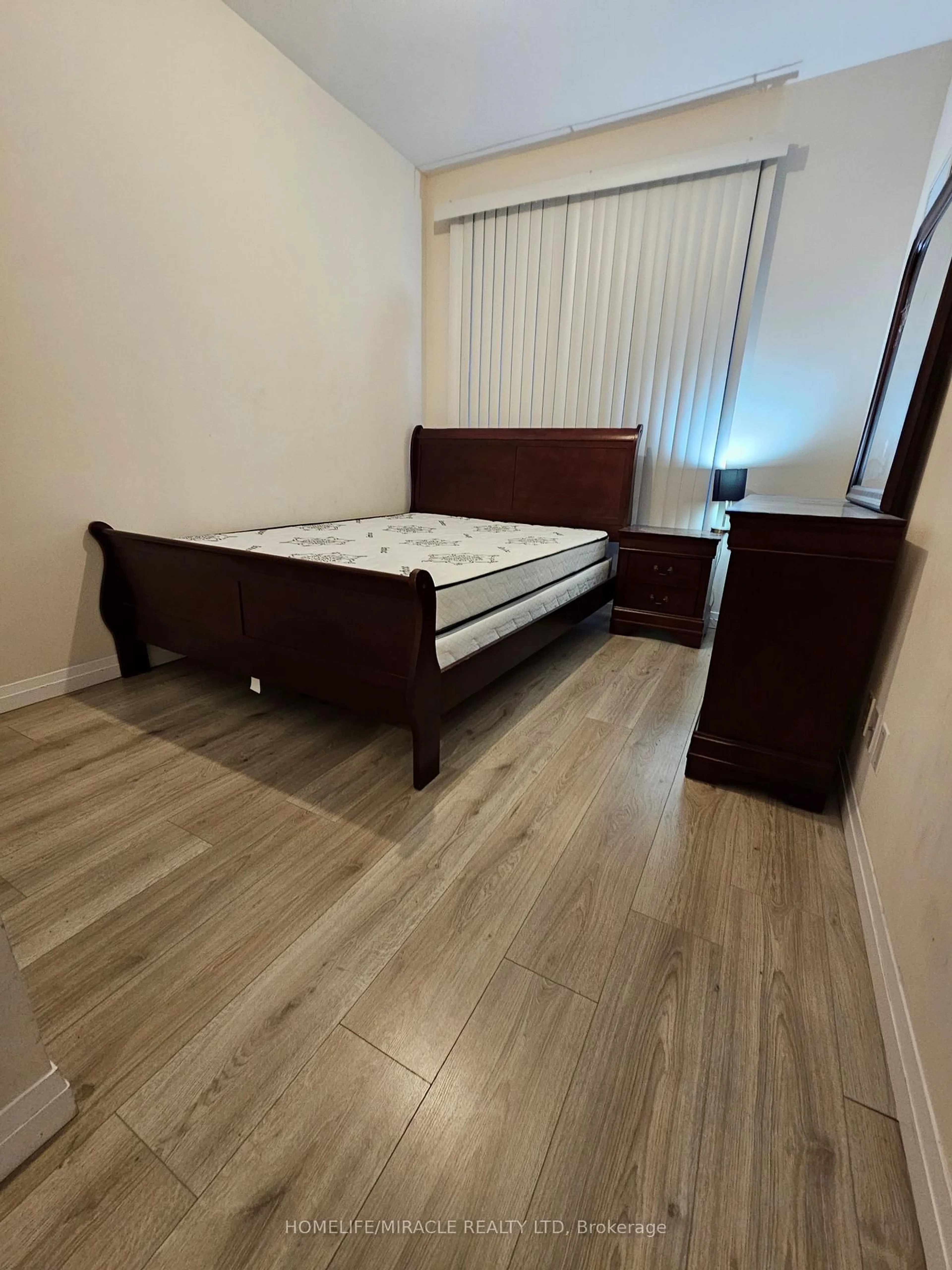 A pic of a room for 2152 Lawrence Ave #105, Toronto Ontario M1R 0B5