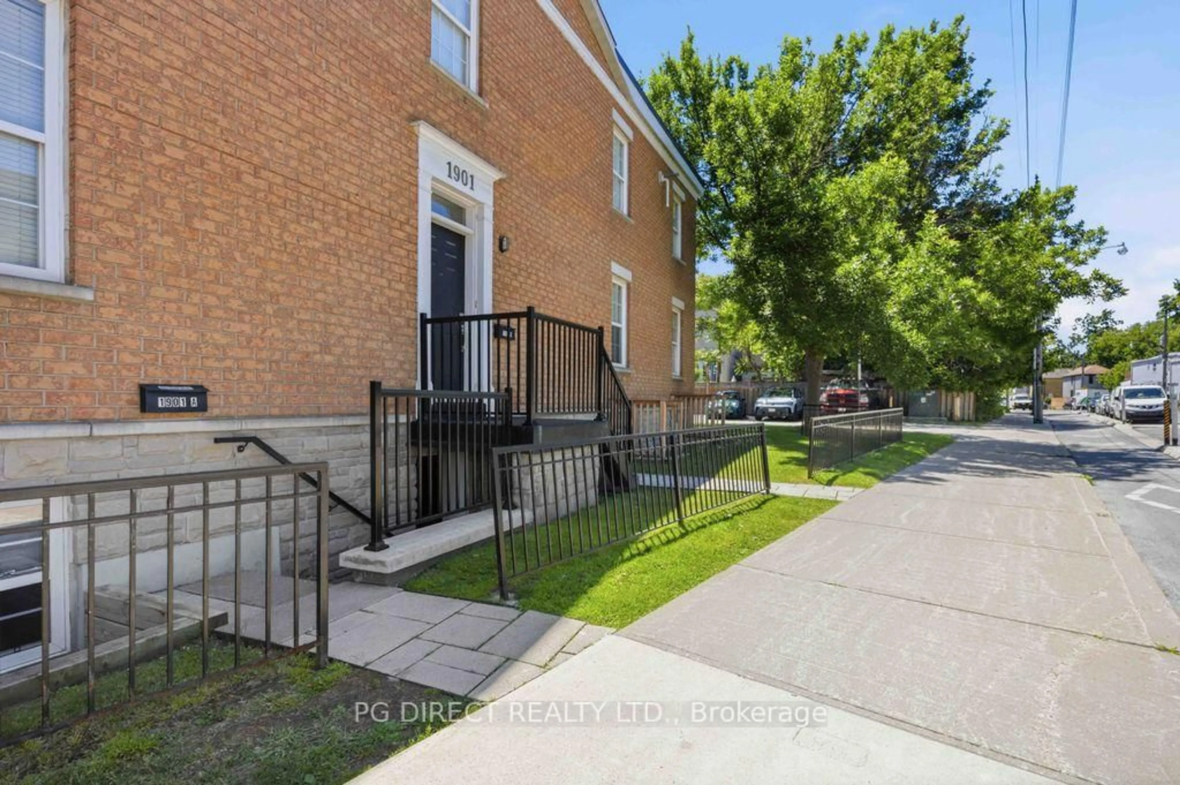 Unknown for 1901 A Dundas St #82A, Toronto Ontario M4L 4A7