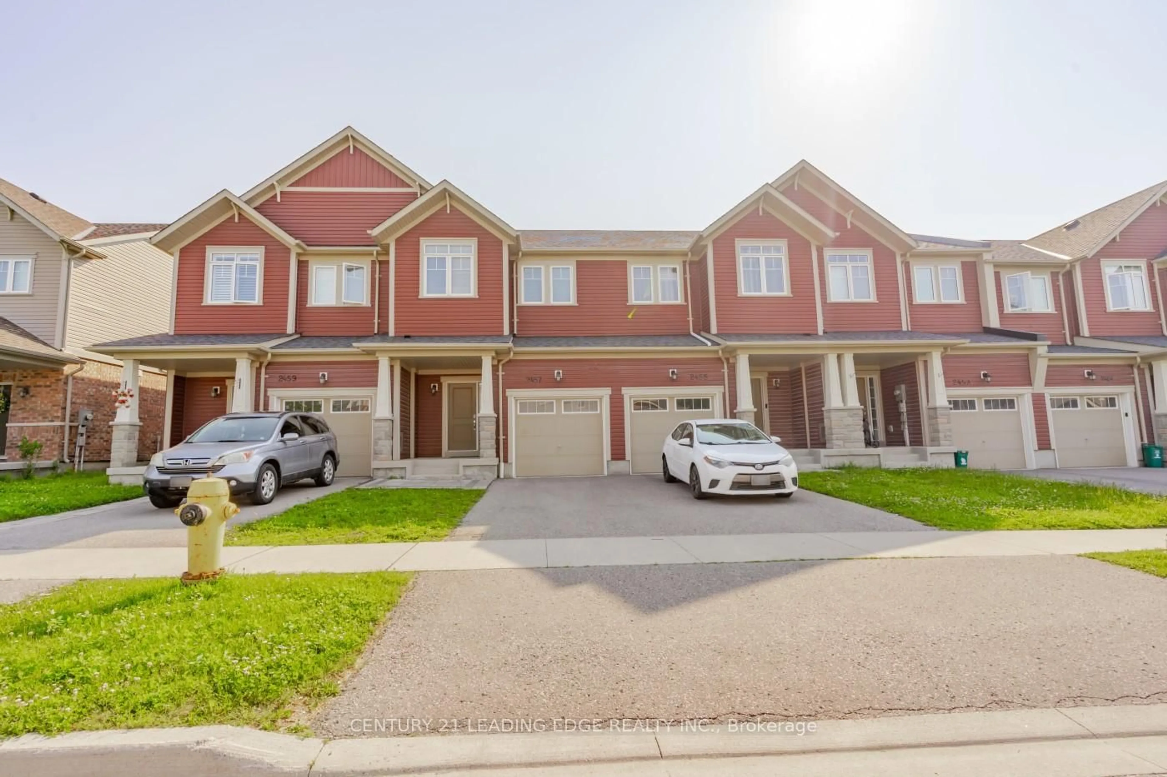 A pic from outside/outdoor area/front of a property/back of a property/a pic from drone, street for 2457 Hill Rise St, Oshawa Ontario L1L 0J5