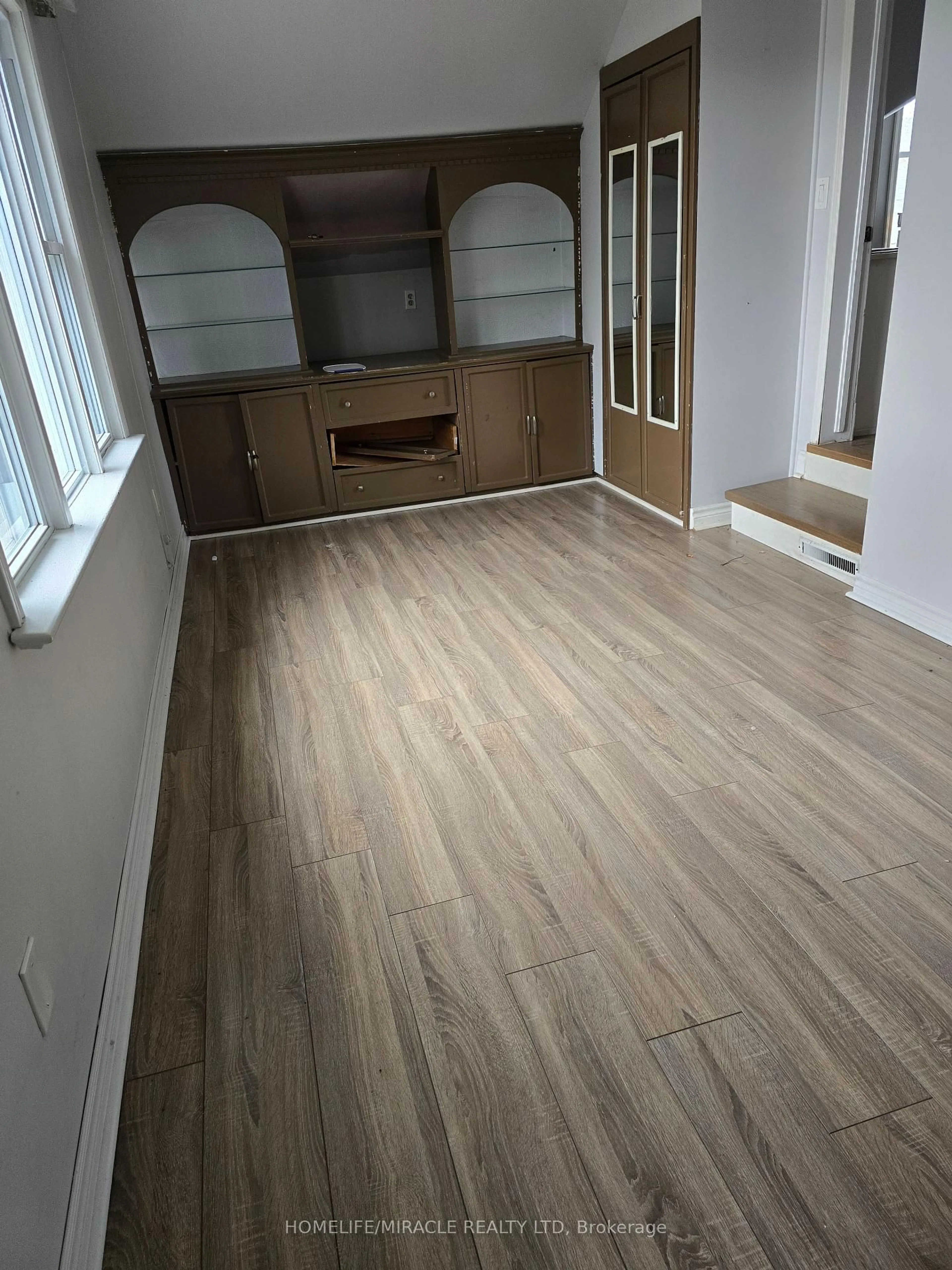 A pic of a room for 83 Liberty St, Clarington Ontario L1C 2L8