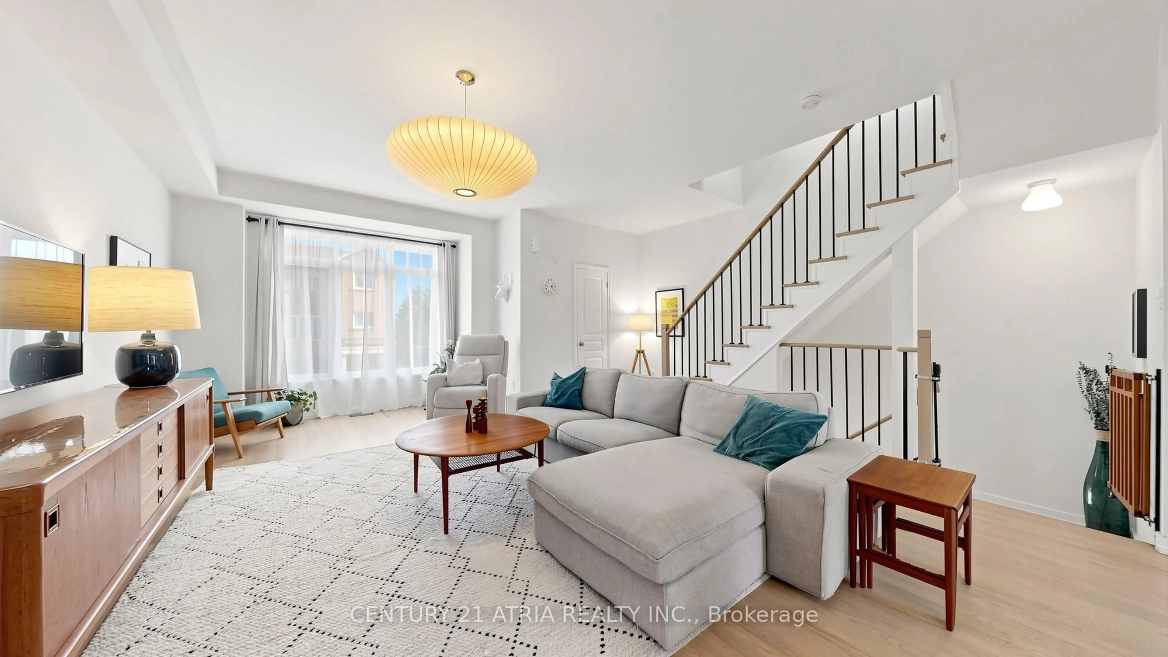Living room with furniture, unknown for 34 Curran Hall Cres, Toronto Ontario M1G 0A2