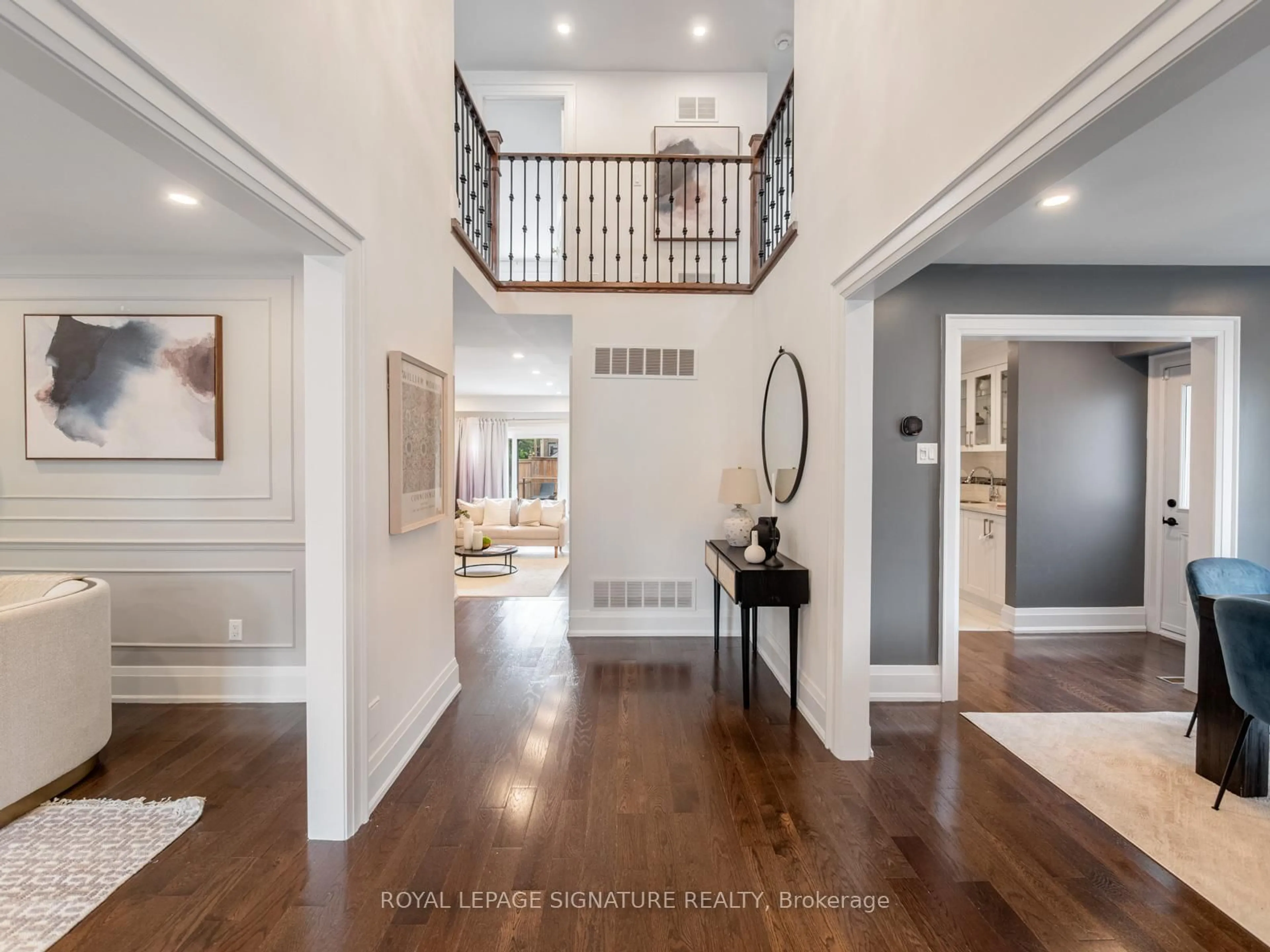 Indoor entryway for 216 Huntsmill Blvd, Toronto Ontario M1W 3E1