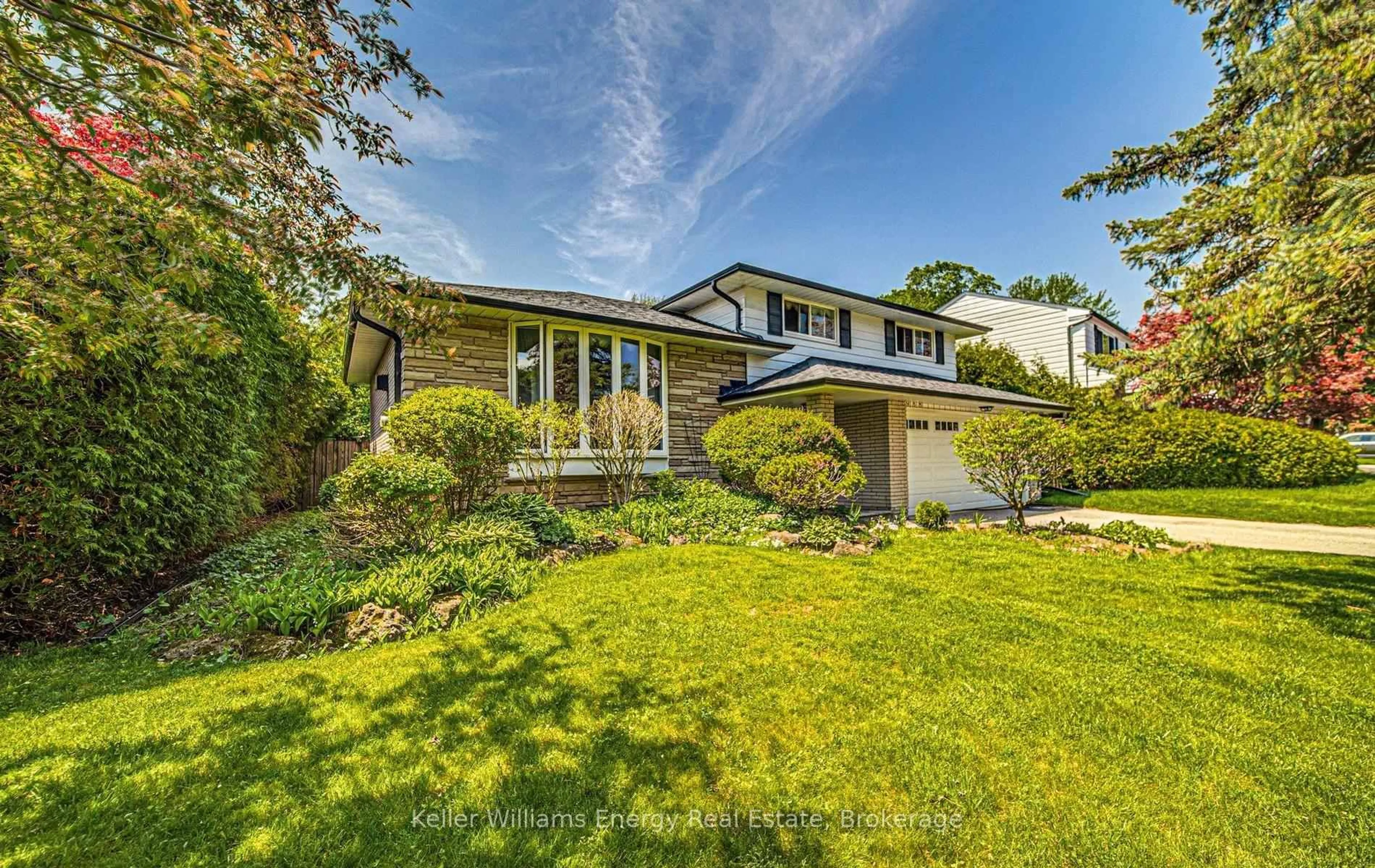 Unknown for 988 Oshawa Blvd, Oshawa Ontario L1G 5V8