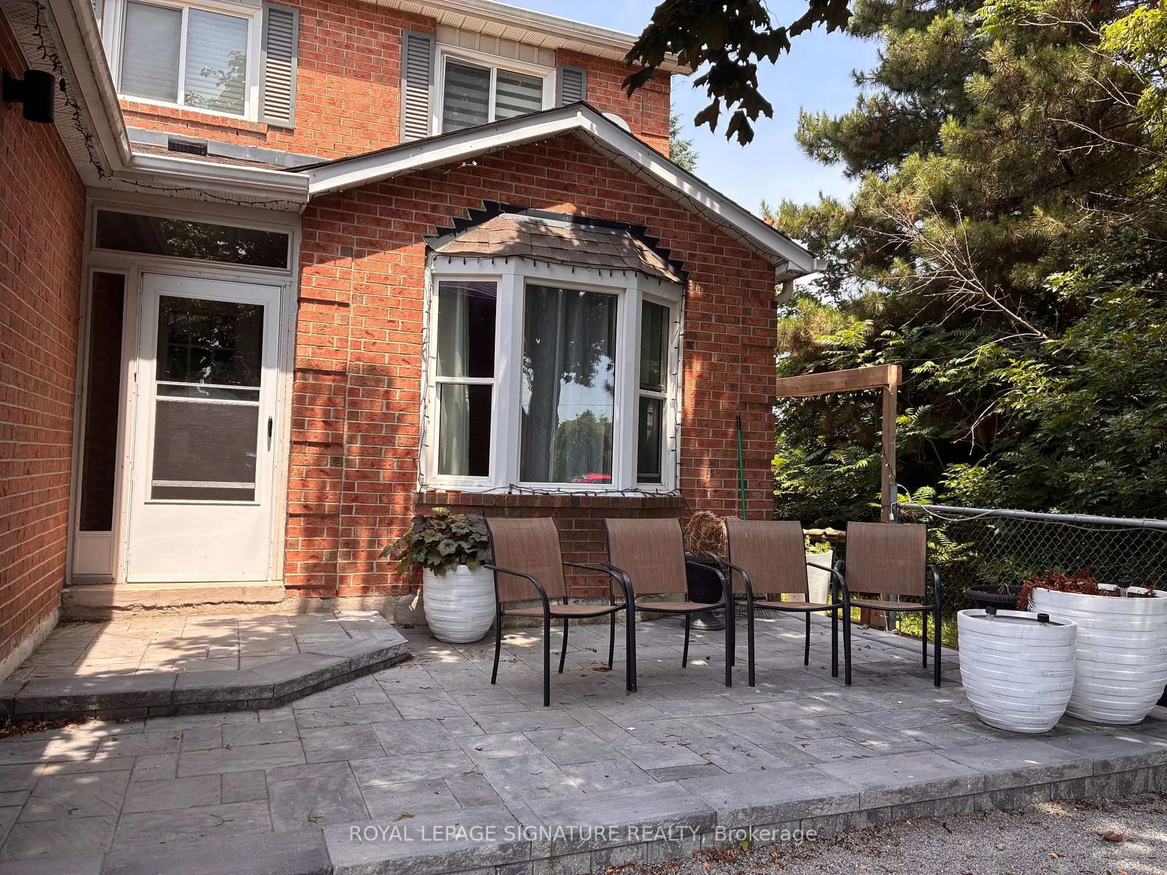 Patio, street for 4 Bramwell Dr, Ajax Ontario L1S 5K9