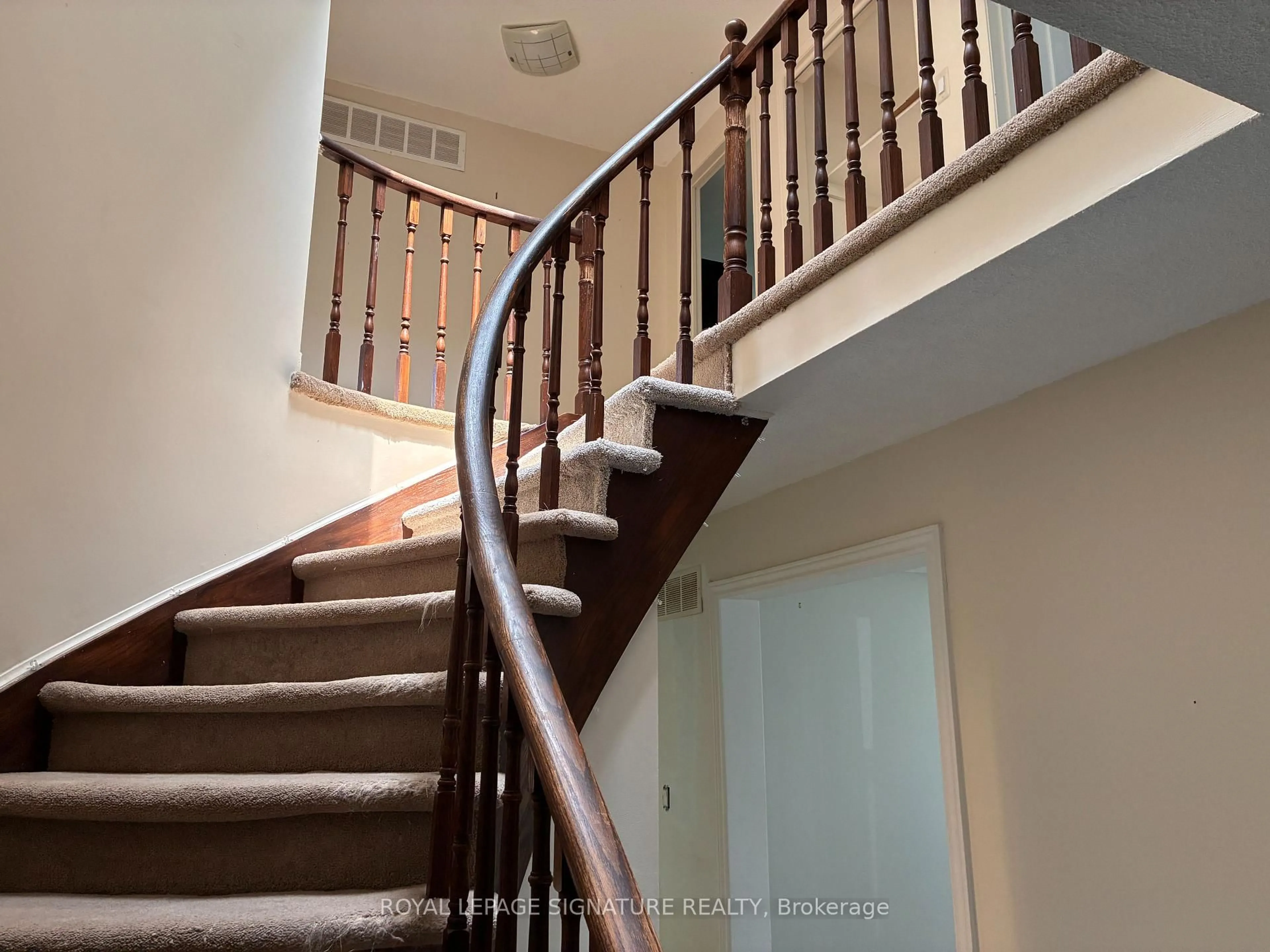 Stairs for 4 Bramwell Dr, Ajax Ontario L1S 5K9