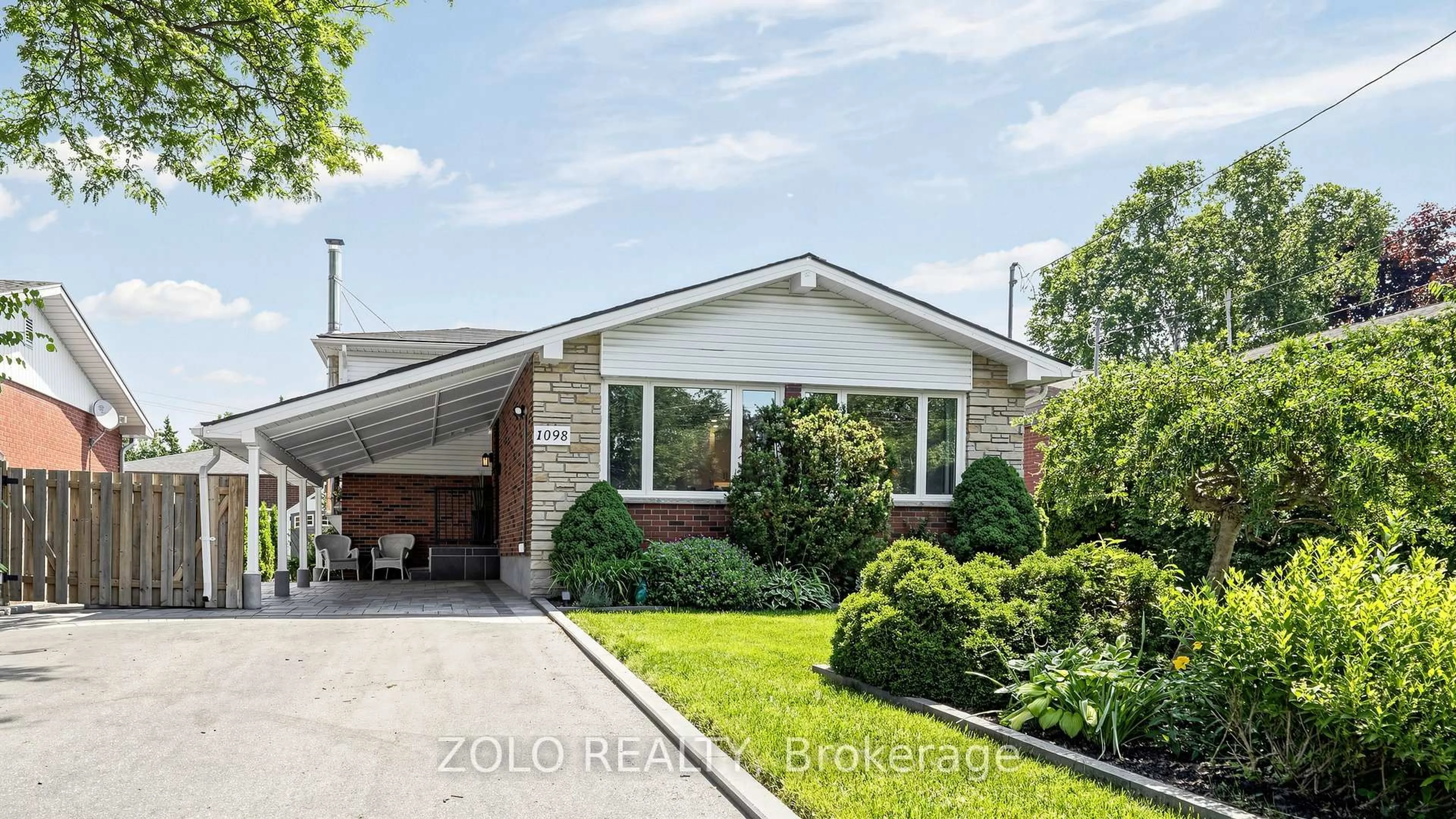 Home with brick exterior material, street for 1098 Ronlea Ave, Oshawa Ontario L1H 2X9
