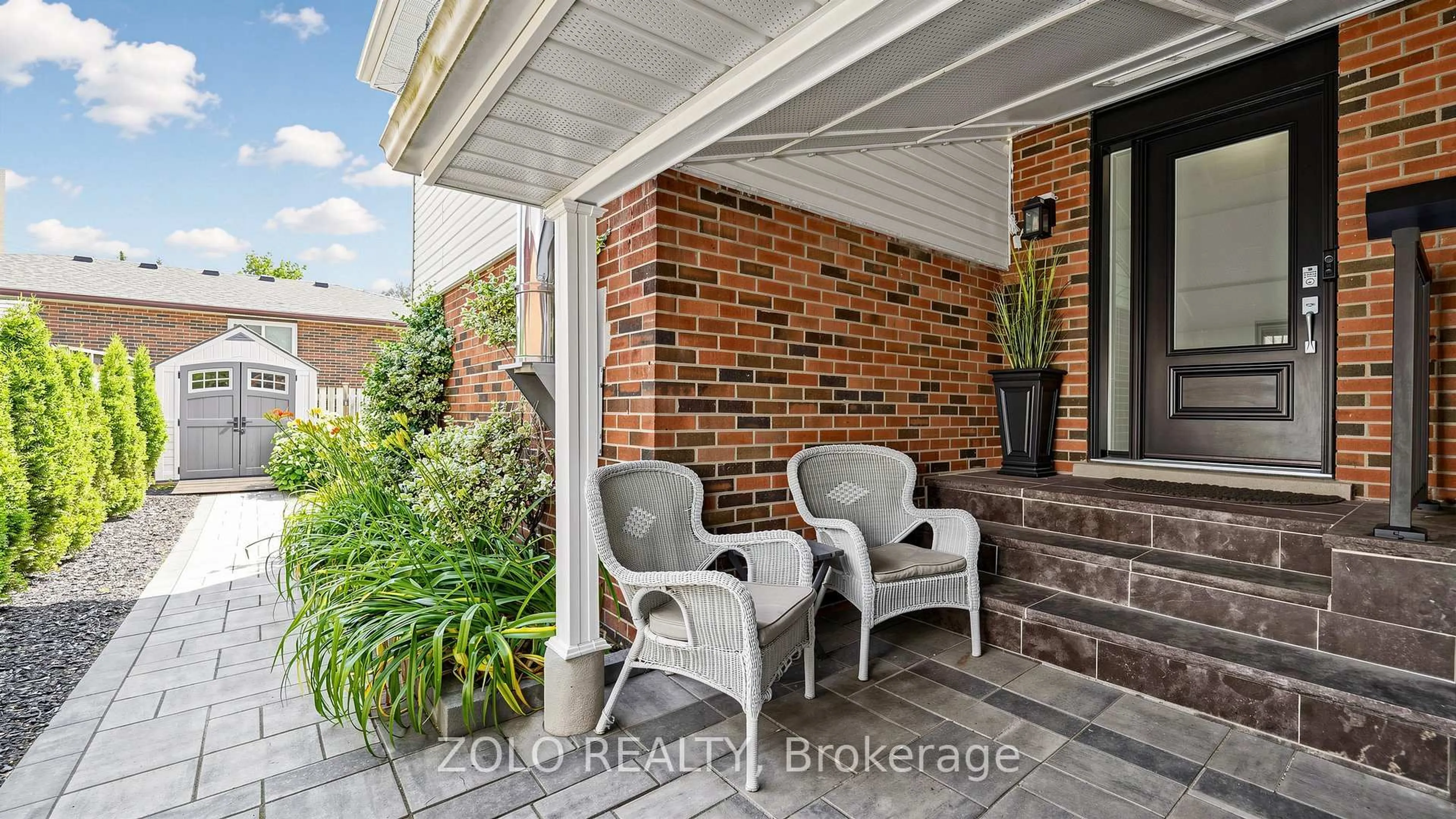 Patio, street for 1098 Ronlea Ave, Oshawa Ontario L1H 2X9