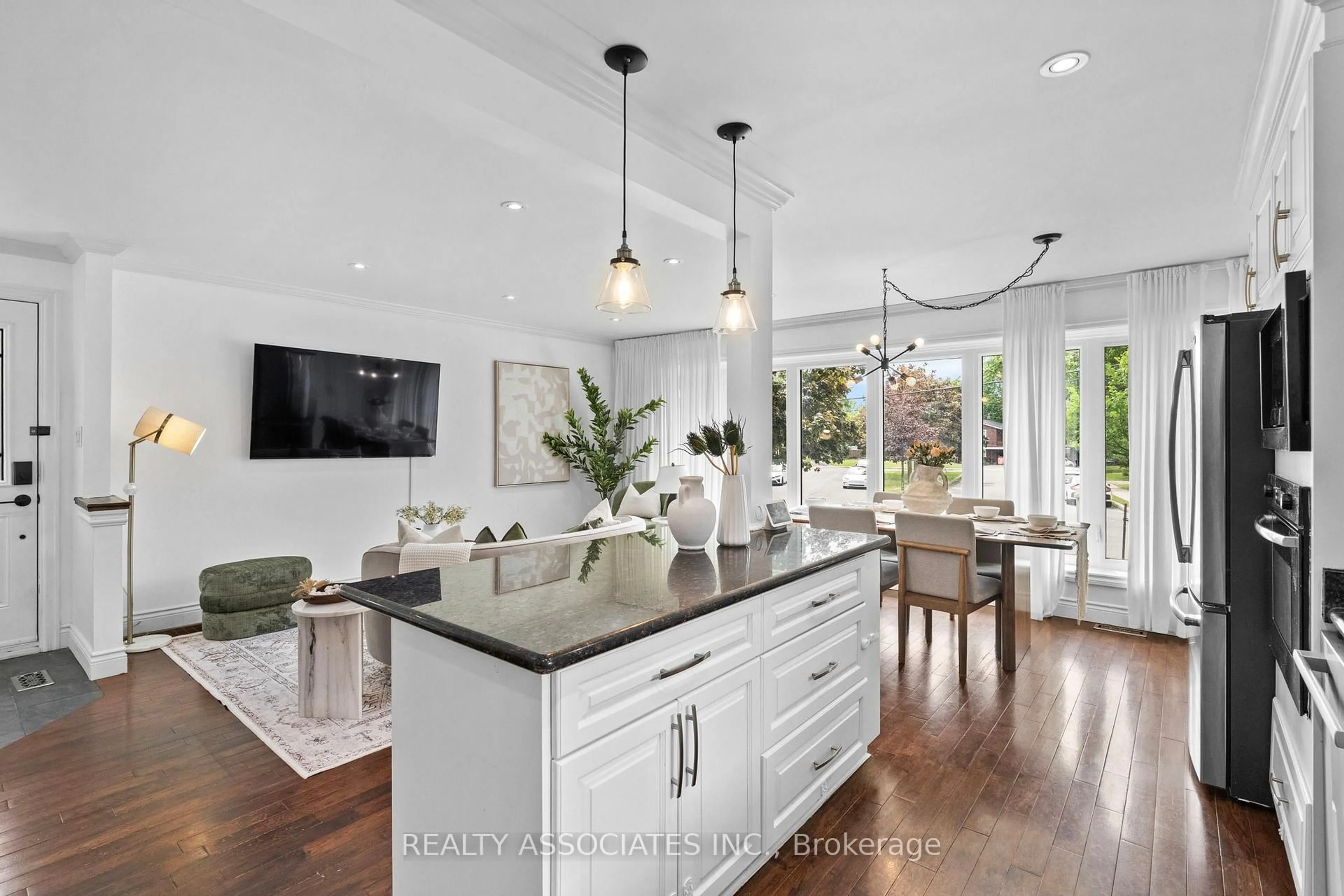Open concept kitchen, ceramic/tile floor for 12 By Pass Crt, Toronto Ontario M1T 1L1