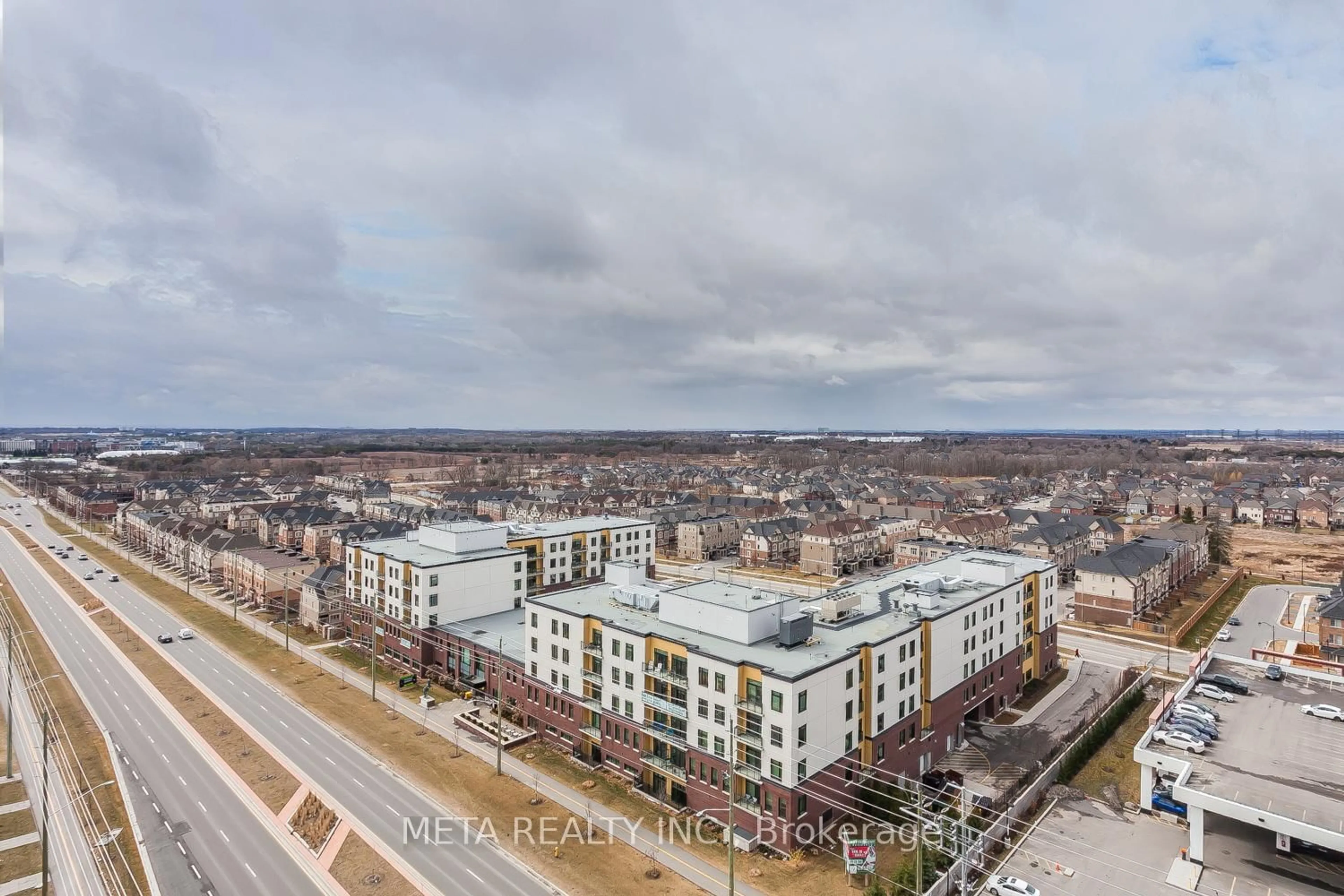 A pic from outside/outdoor area/front of a property/back of a property/a pic from drone, city buildings view from balcony for 2545 Simcoe St #322, Oshawa Ontario L1L 0W3