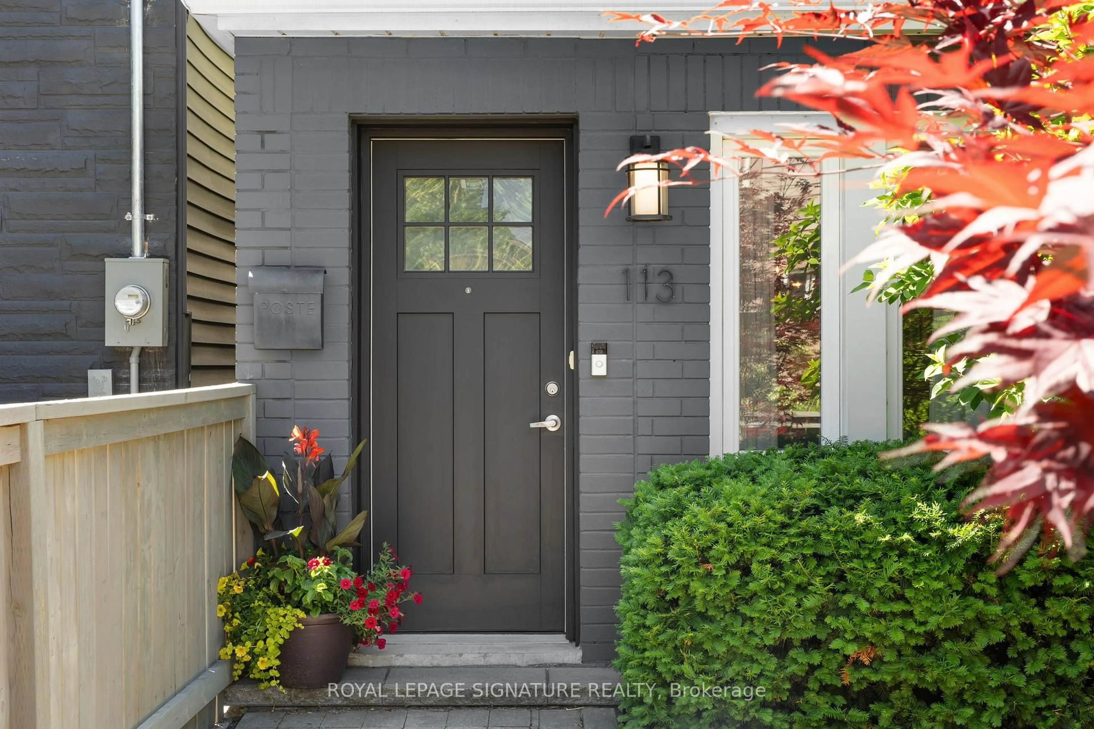 Indoor entryway for 113 Merrill Ave, Toronto Ontario M4C 1C8