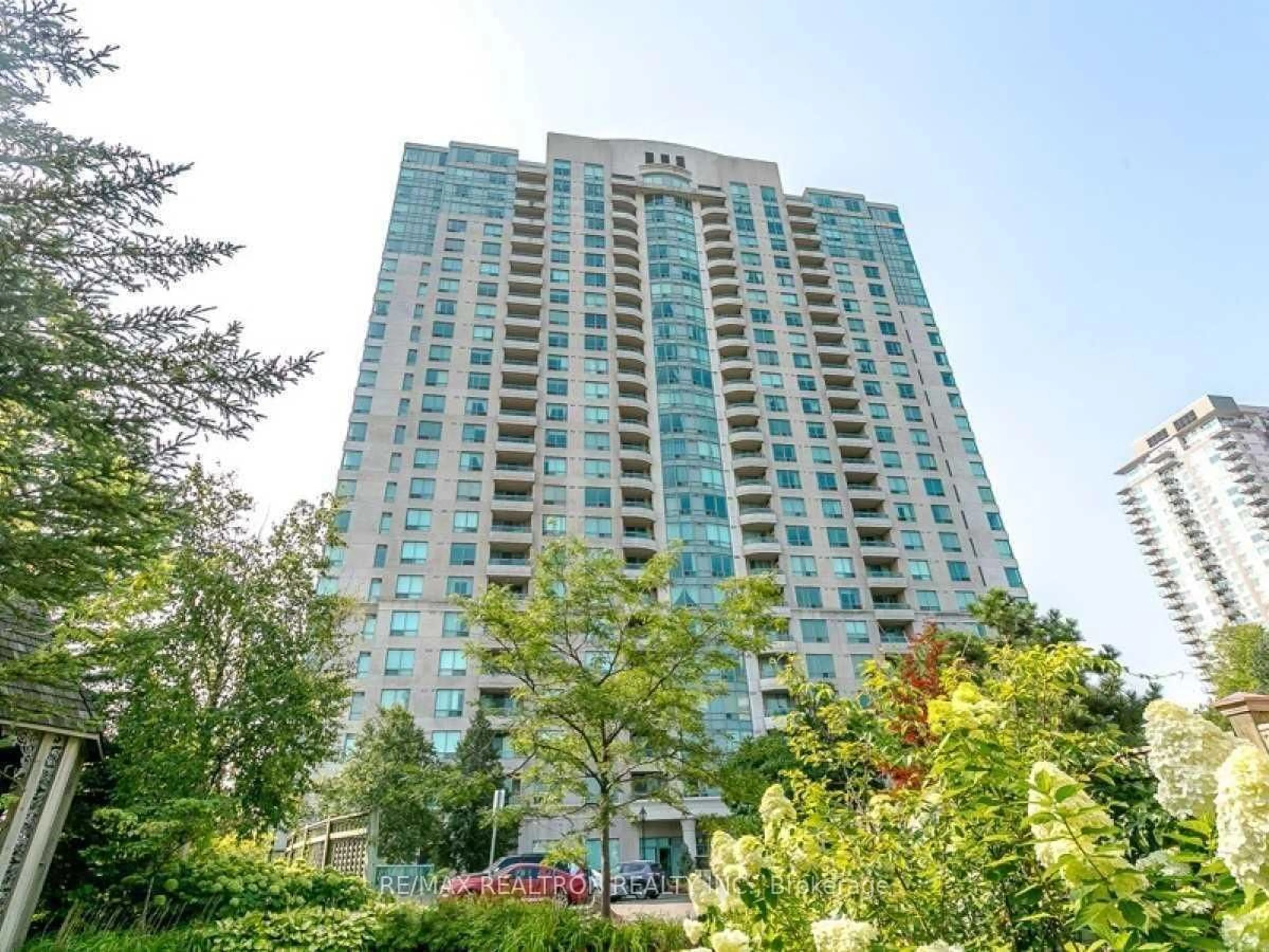 Indoor foyer for 61 Town Centre Crt #211, Toronto Ontario M1P 5C5