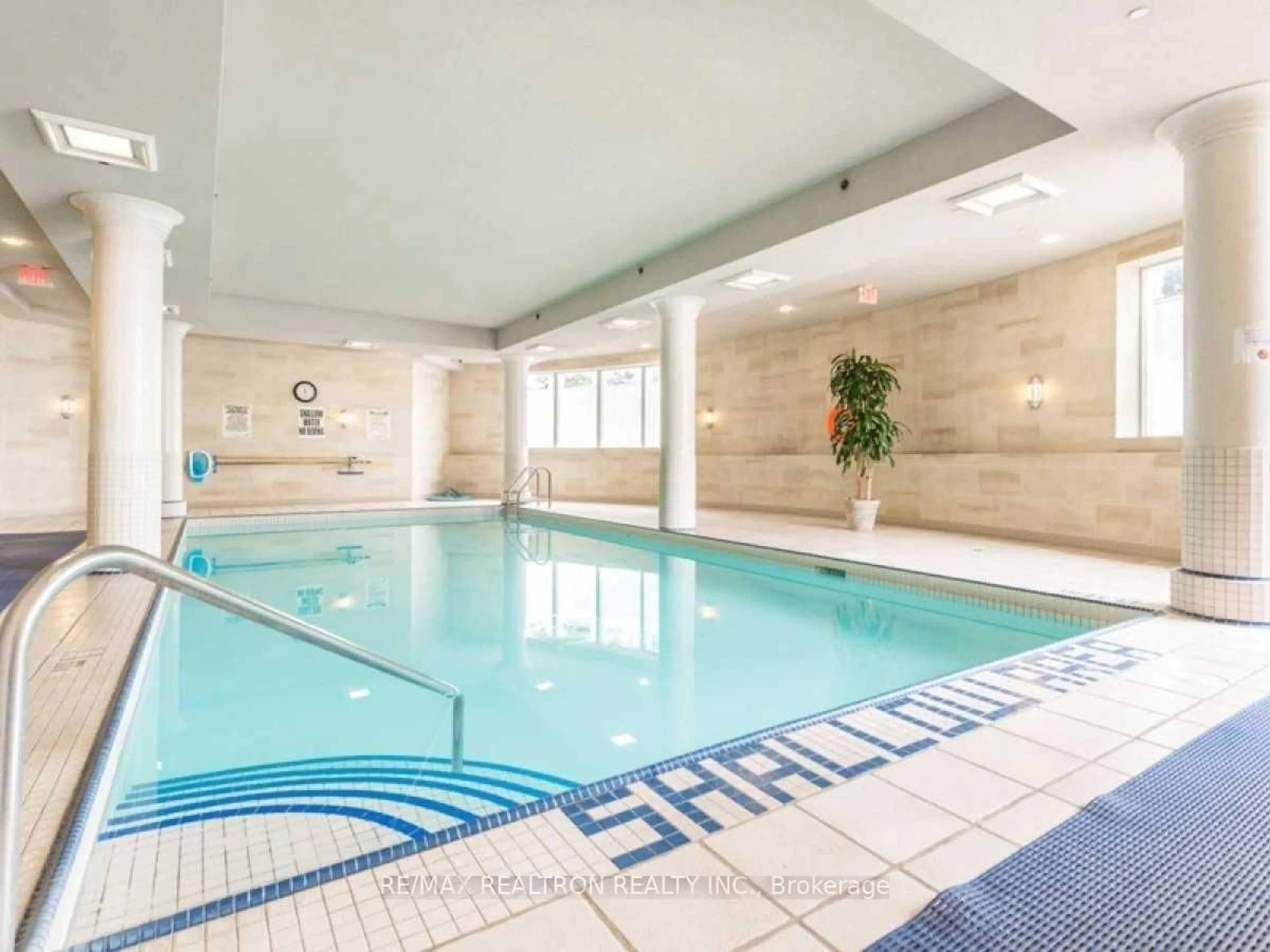 Pool for 61 Town Centre Crt #211, Toronto Ontario M1P 5C5