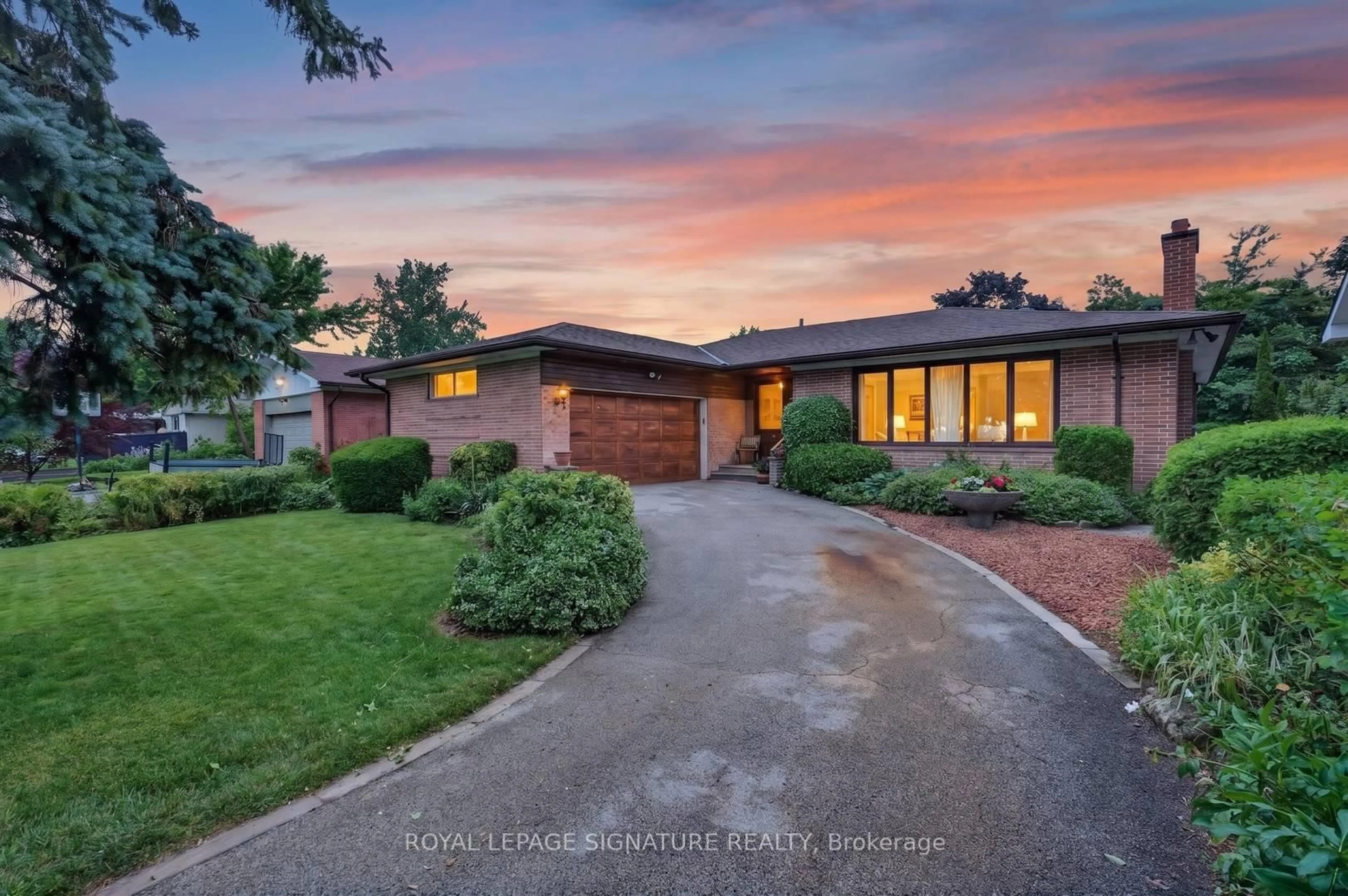 Home with brick exterior material, street for 11 Regency Sq, Toronto Ontario M1E 1N4