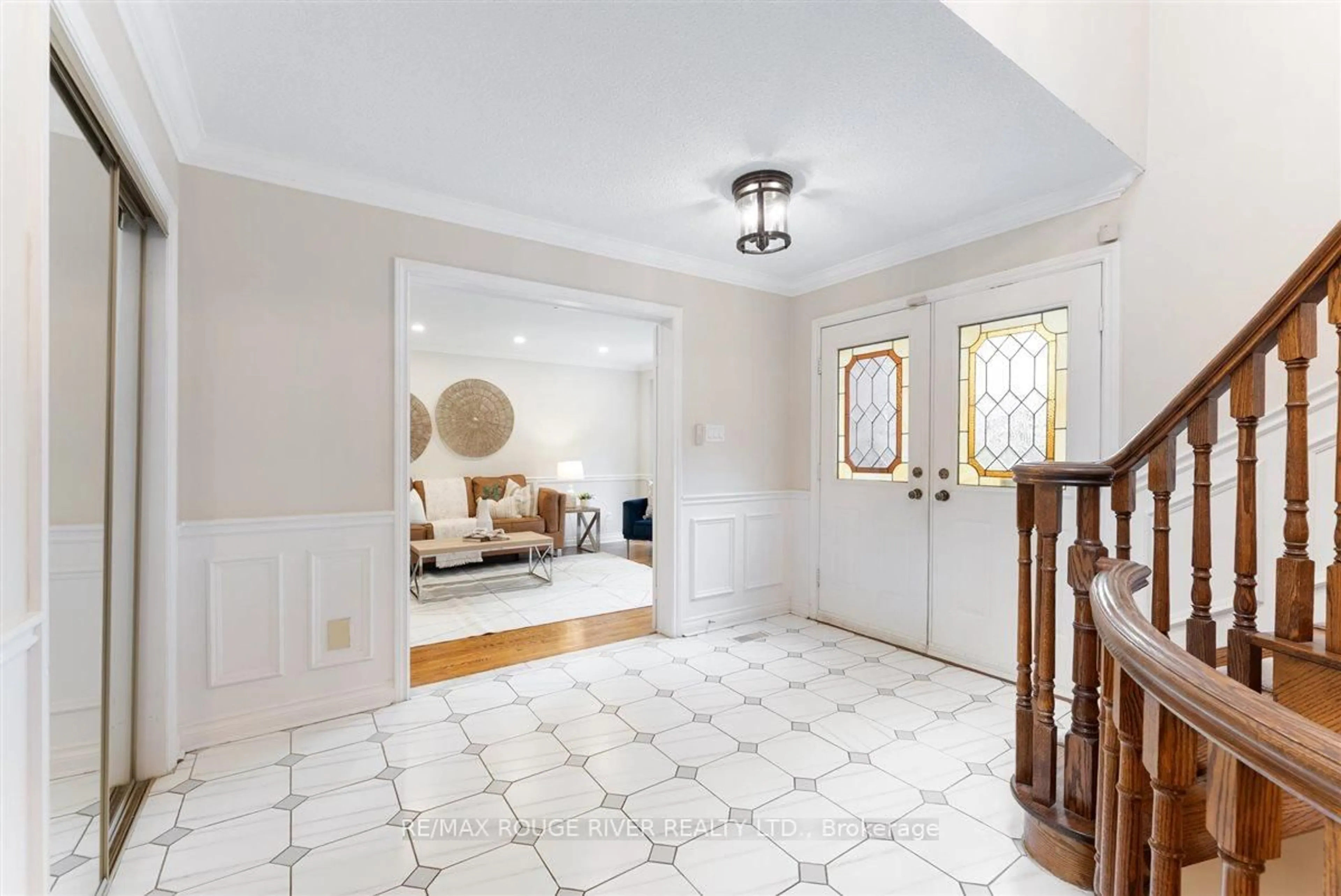 Indoor entryway for 29 Winding Crt, Toronto Ontario M1C 4X6