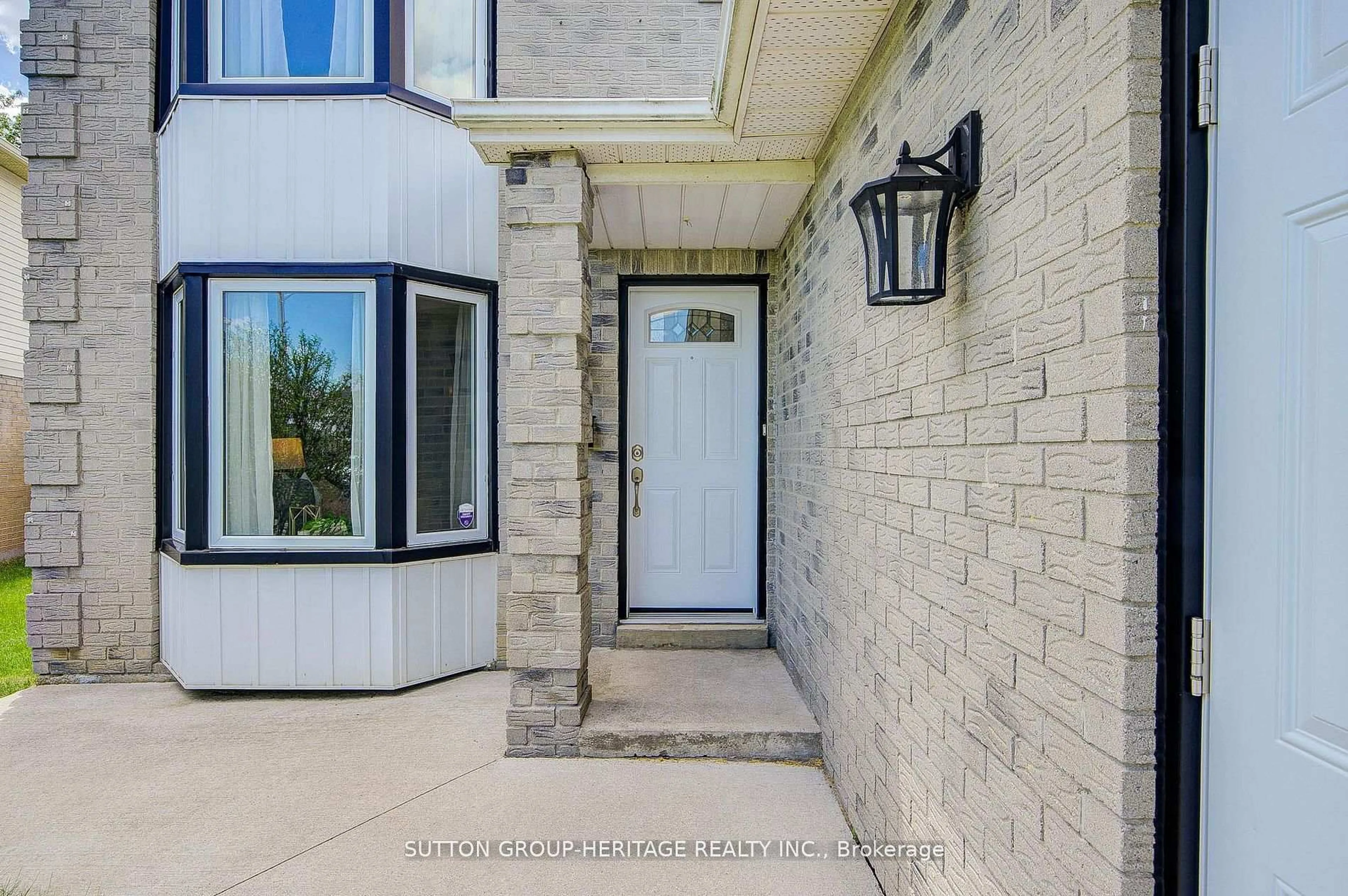 Unknown for 138 Reed Dr, Ajax Ontario L1S 6V2