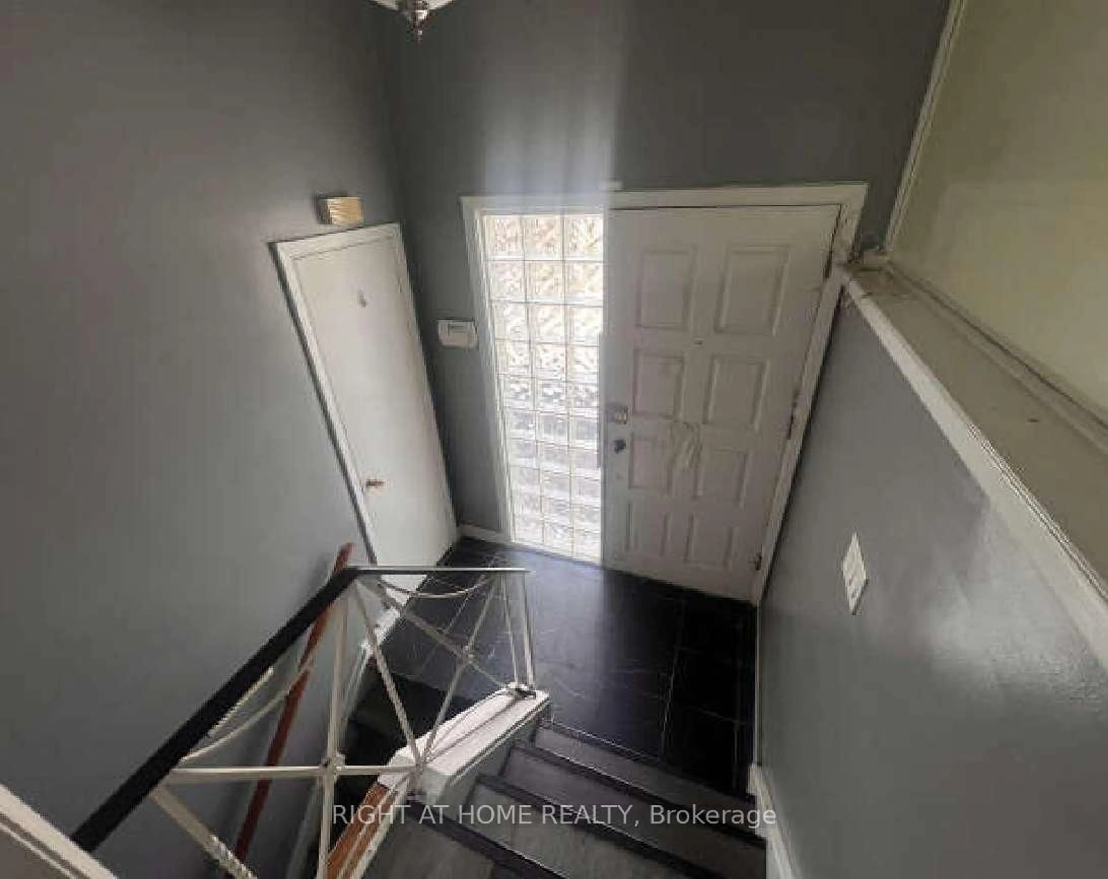 Unknown for 32 Brimorton Dr, Toronto Ontario M1P 3Y9
