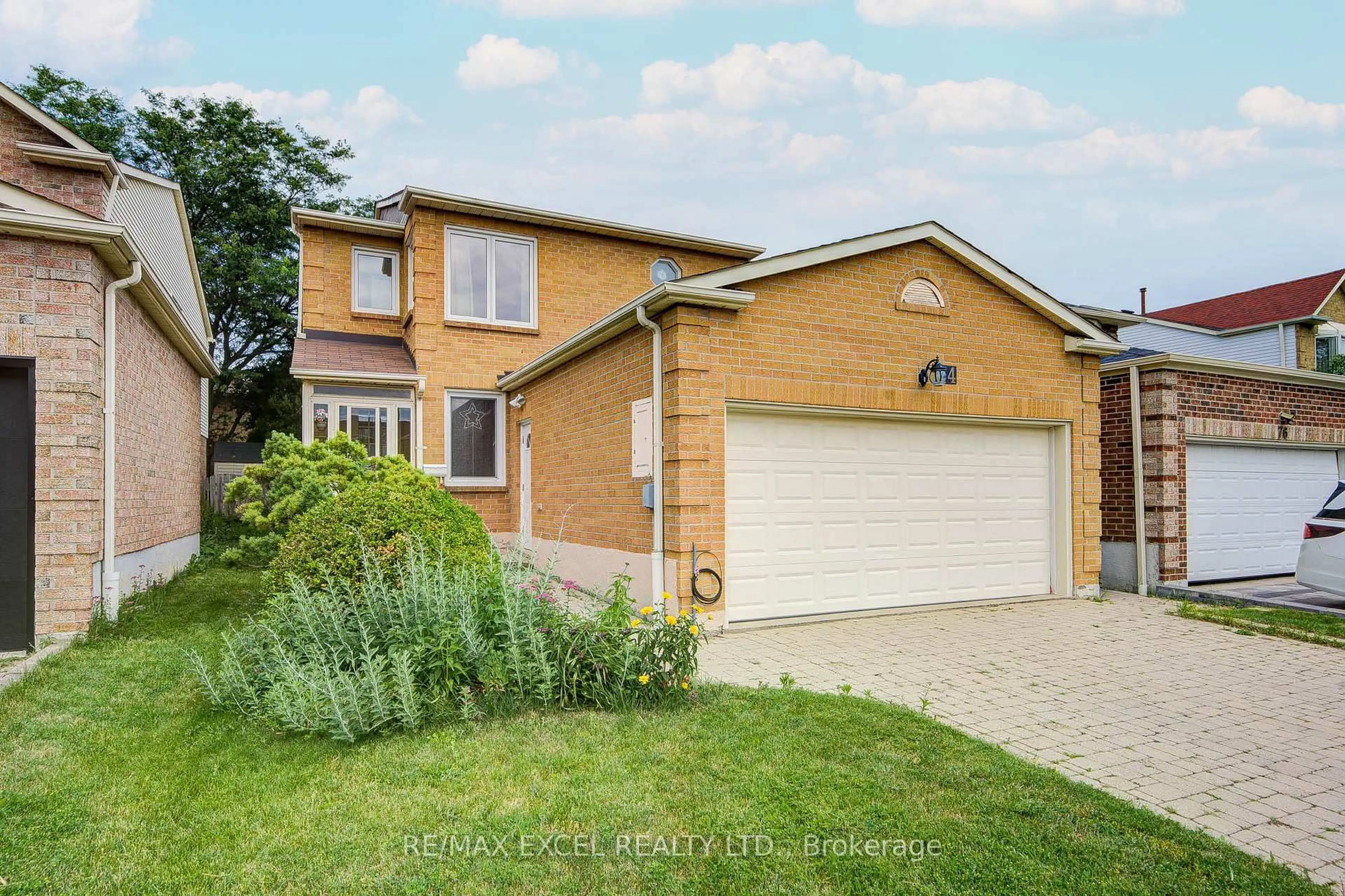 Home with brick exterior material, street for 74 Holmbush Cres, Toronto Ontario M1V 2Y9