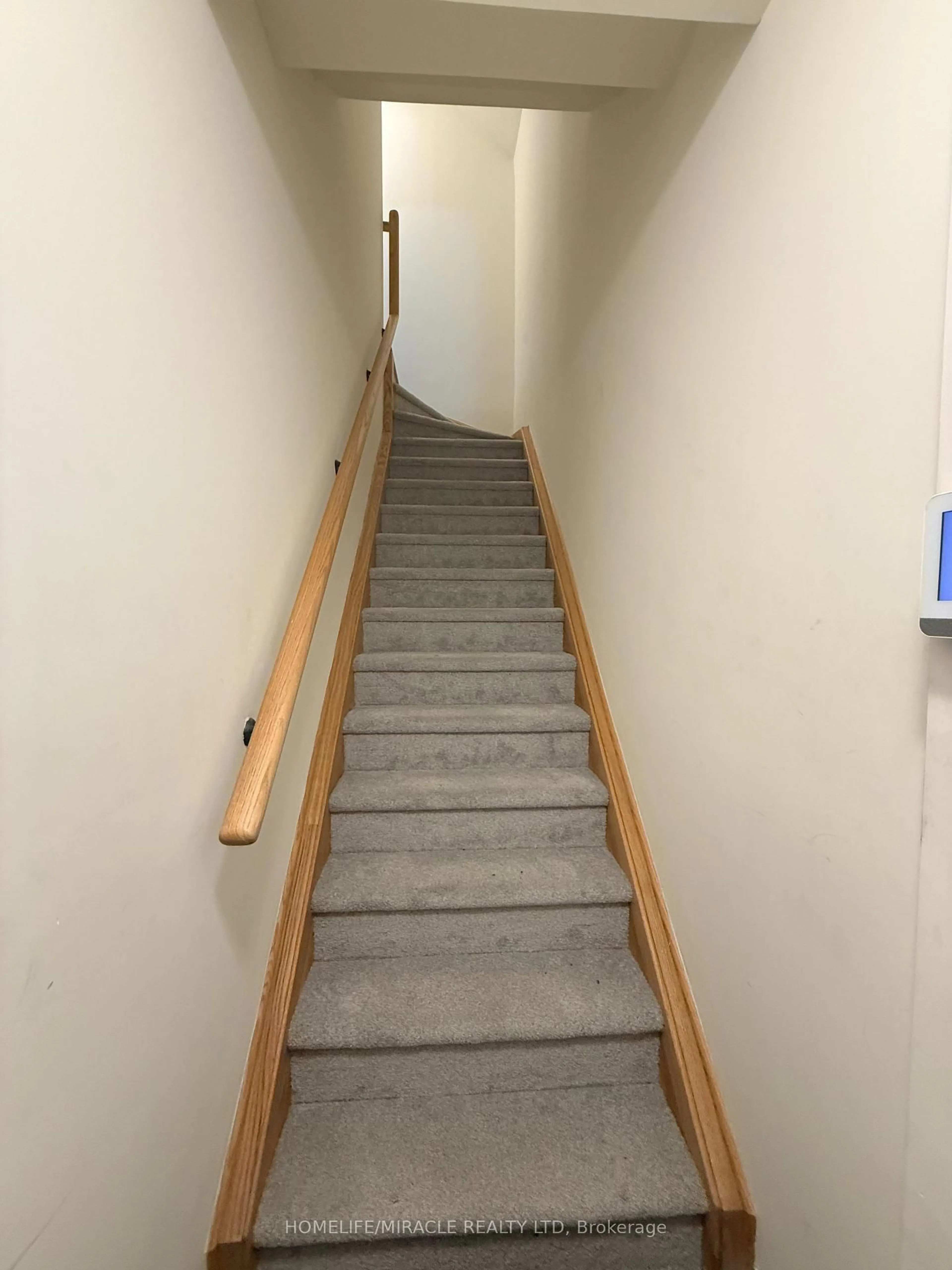 Stairs for 25 Priya Lane #19, Toronto Ontario M1B 0E8