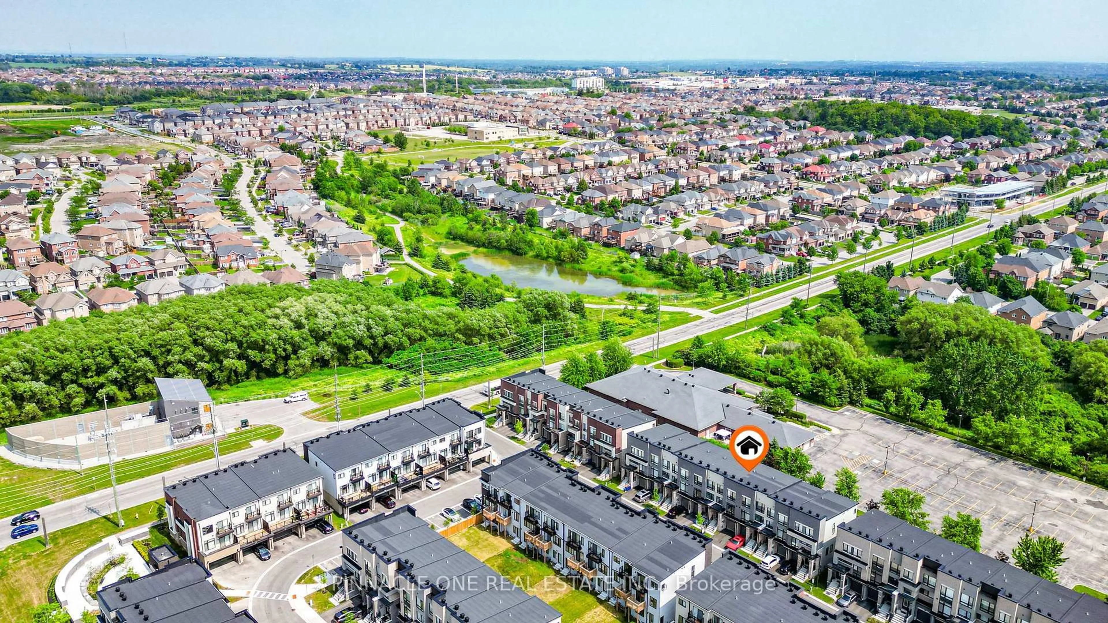 A pic from outside/outdoor area/front of a property/back of a property/a pic from drone, street for 779 Heathrow Path, Oshawa Ontario L1K 3G4