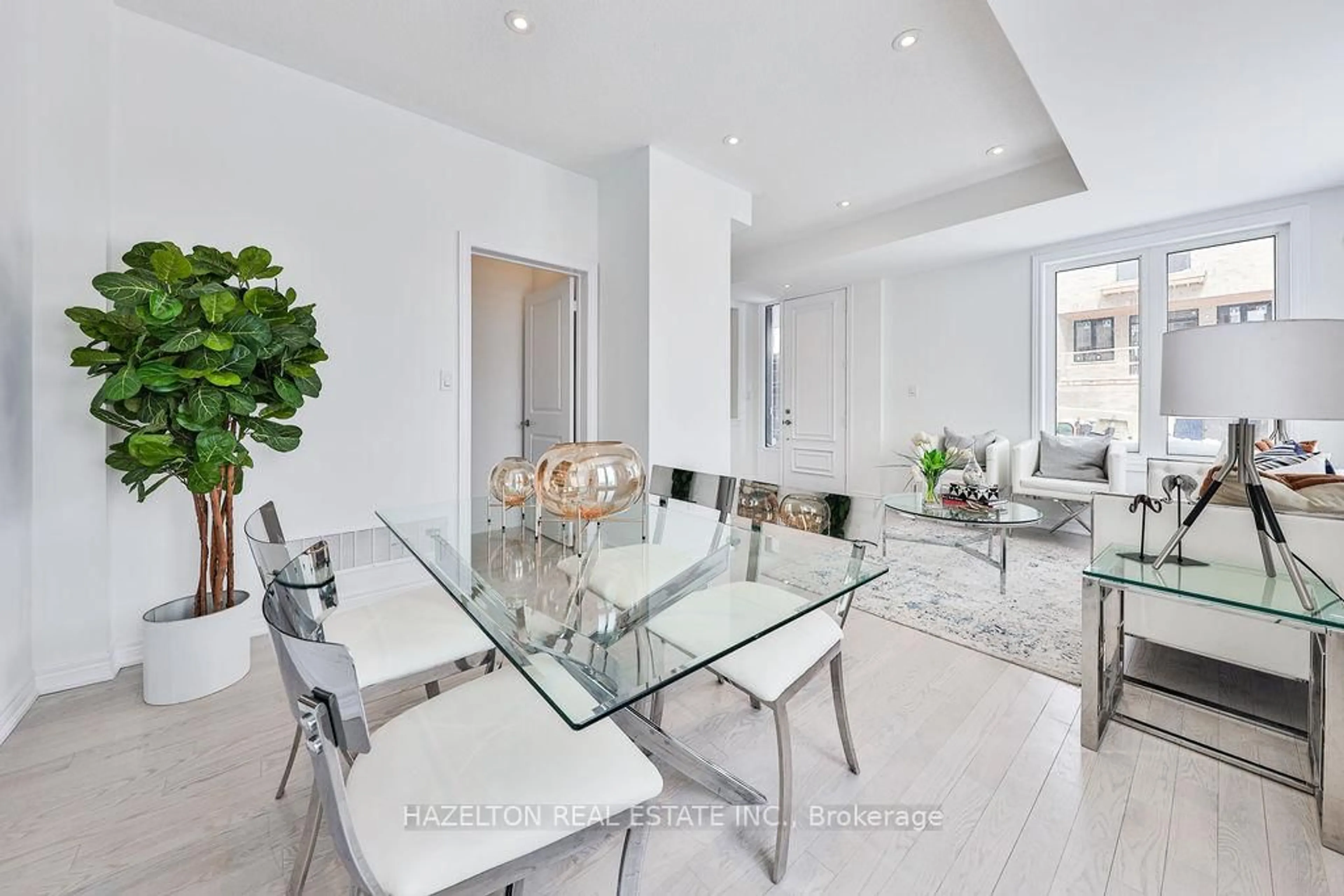 Dining room, ceramic/tile floor for 44 Dockside Way, Whitby Ontario L1N 0M6
