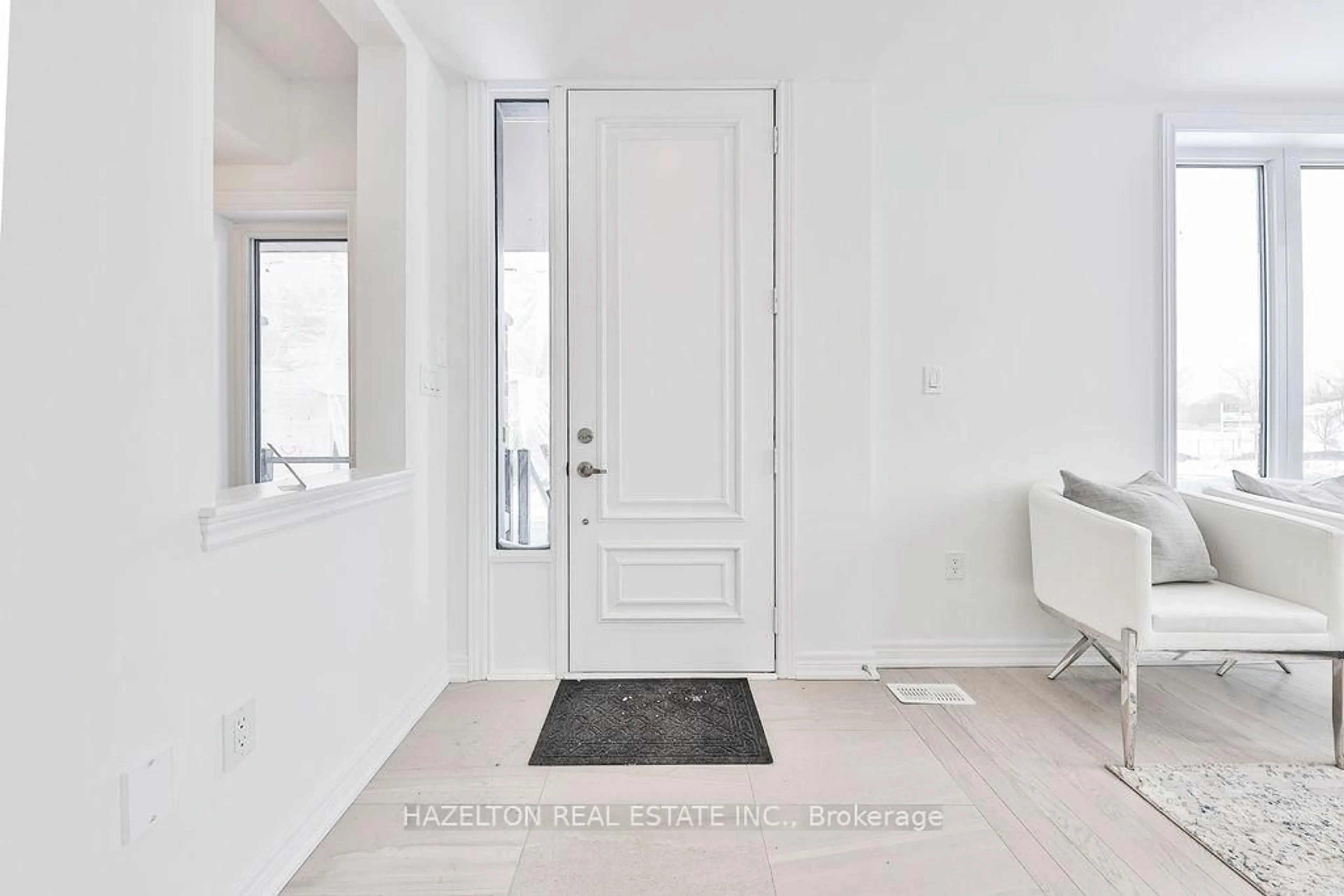 Indoor entryway for 44 Dockside Way, Whitby Ontario L1N 0M6