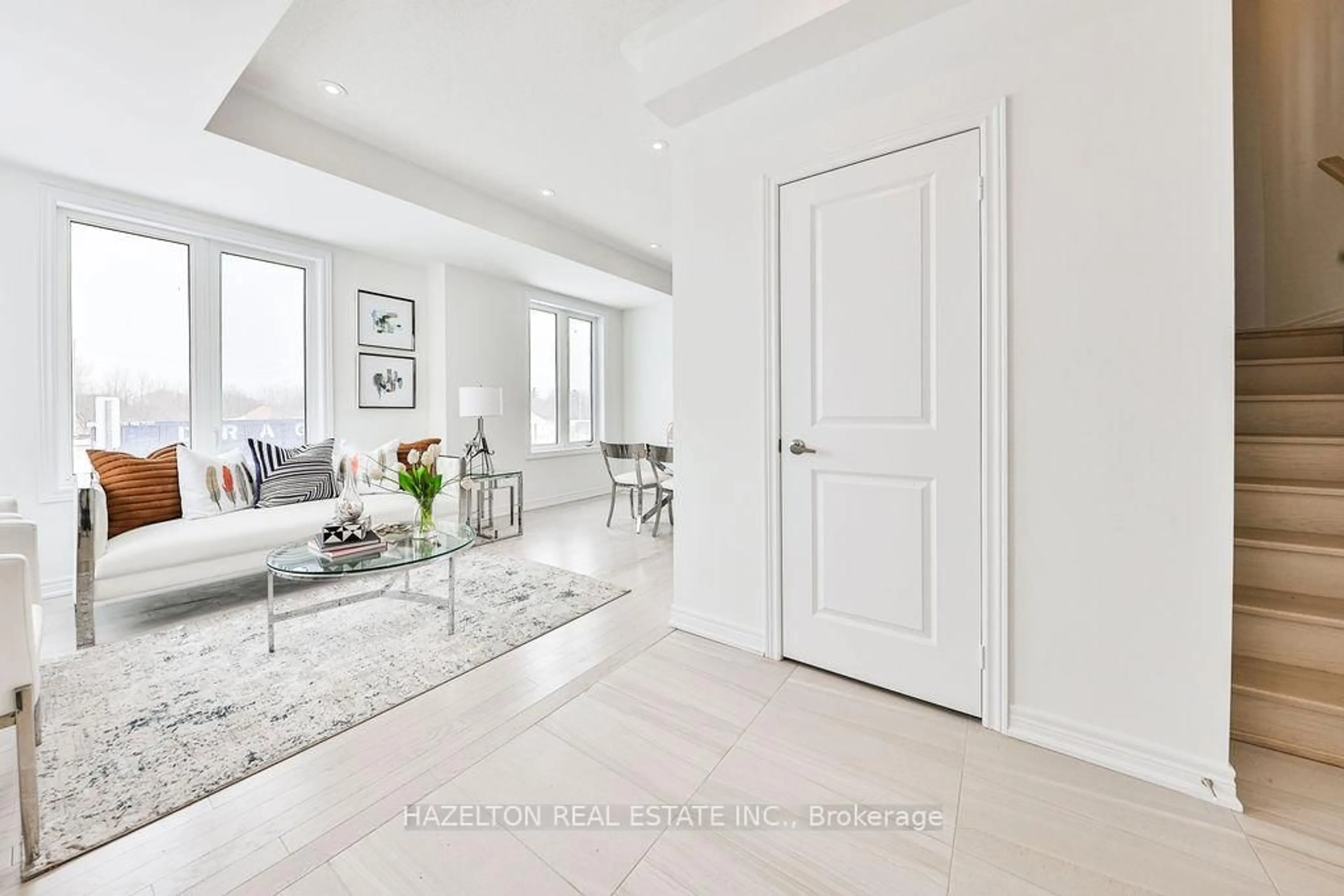 Indoor entryway for 44 Dockside Way, Whitby Ontario L1N 0M6