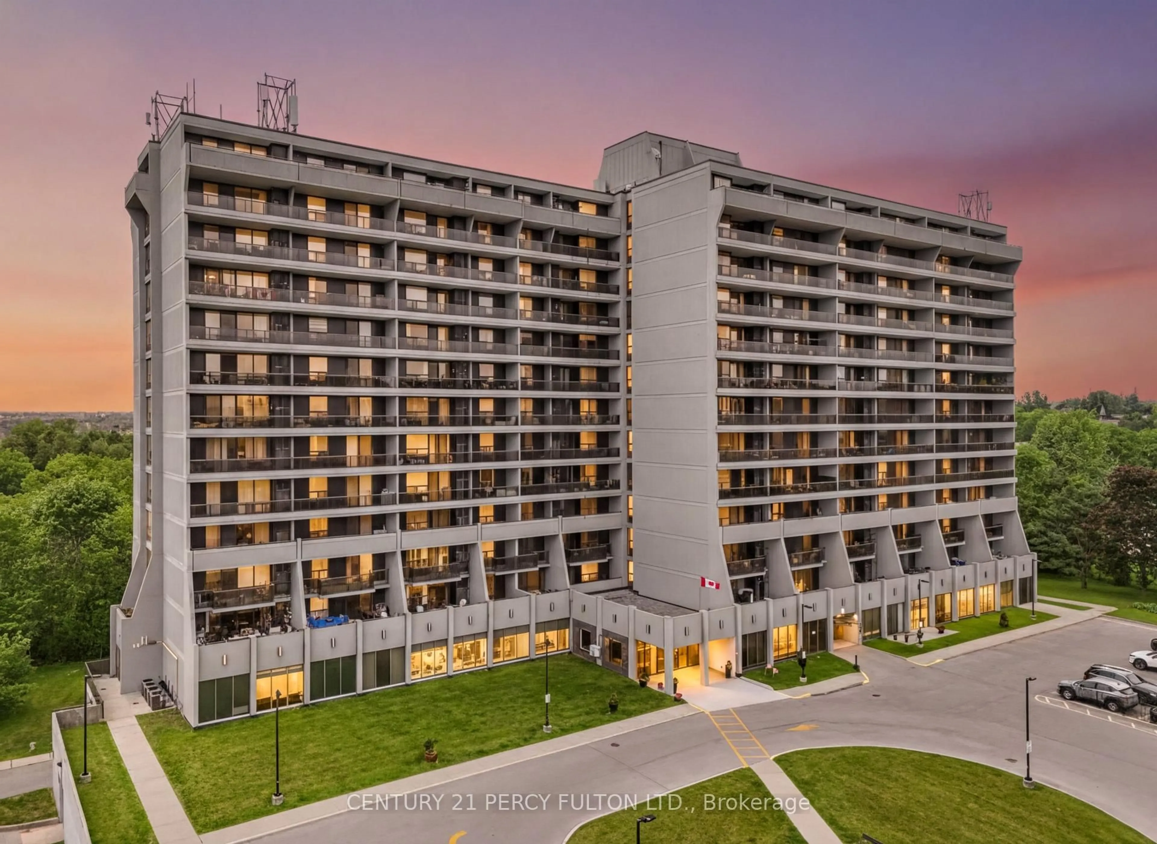 A pic from outside/outdoor area/front of a property/back of a property/a pic from drone, unknown for 92 Church St #511, Ajax Ontario L1S 6B4
