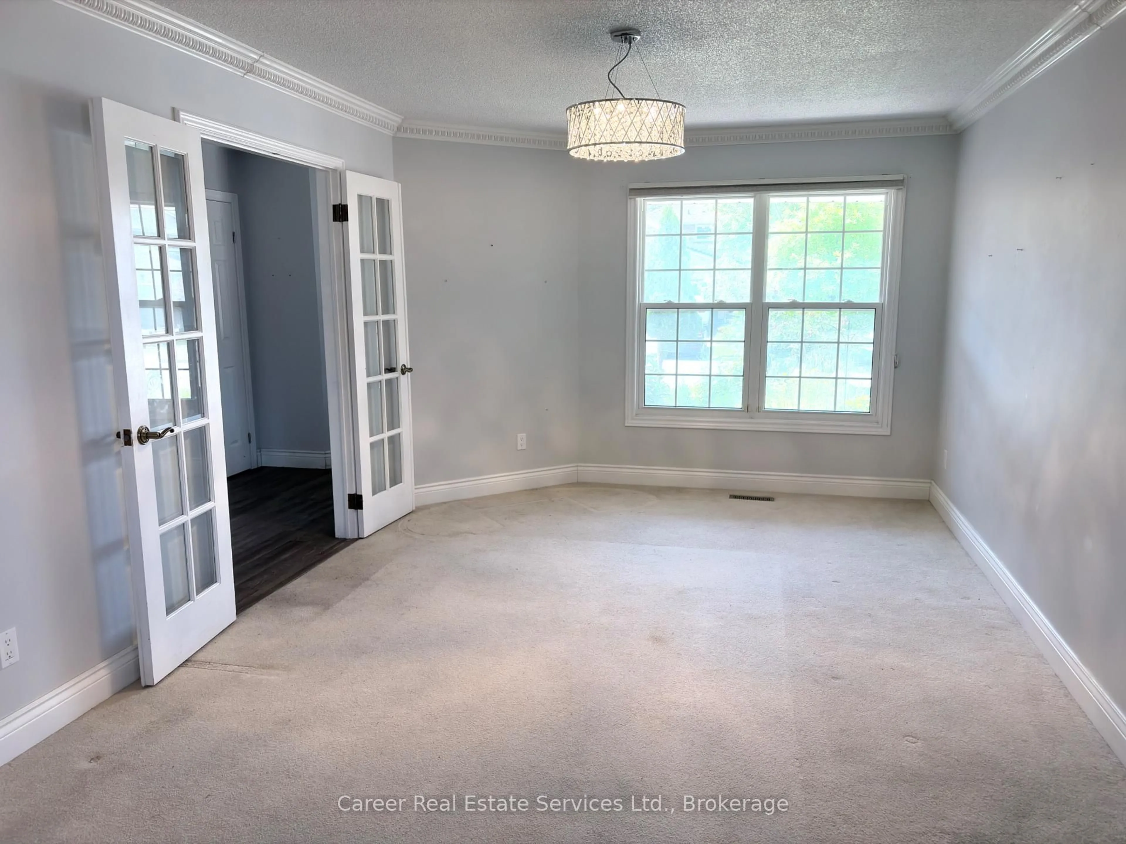 A pic of a room for 560 Steeple Hill, Pickering Ontario L1V 5Z3