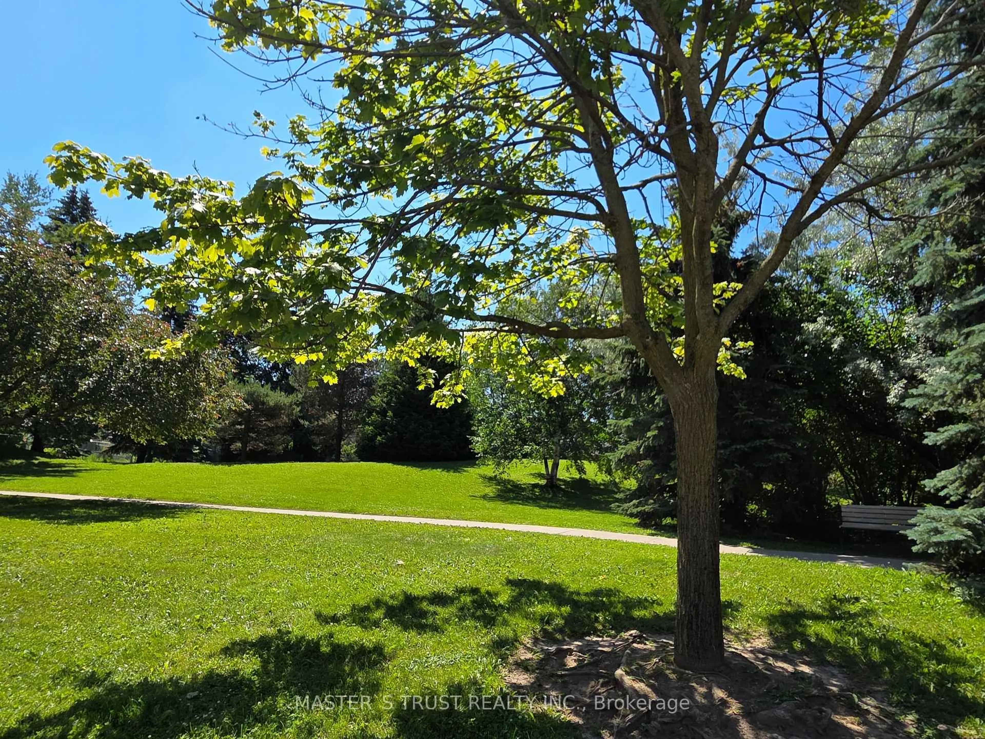 A pic from outside/outdoor area/front of a property/back of a property/a pic from drone, forest/trees view for 2627 Mccowan Rd #1007, Toronto Ontario M1S 5T1