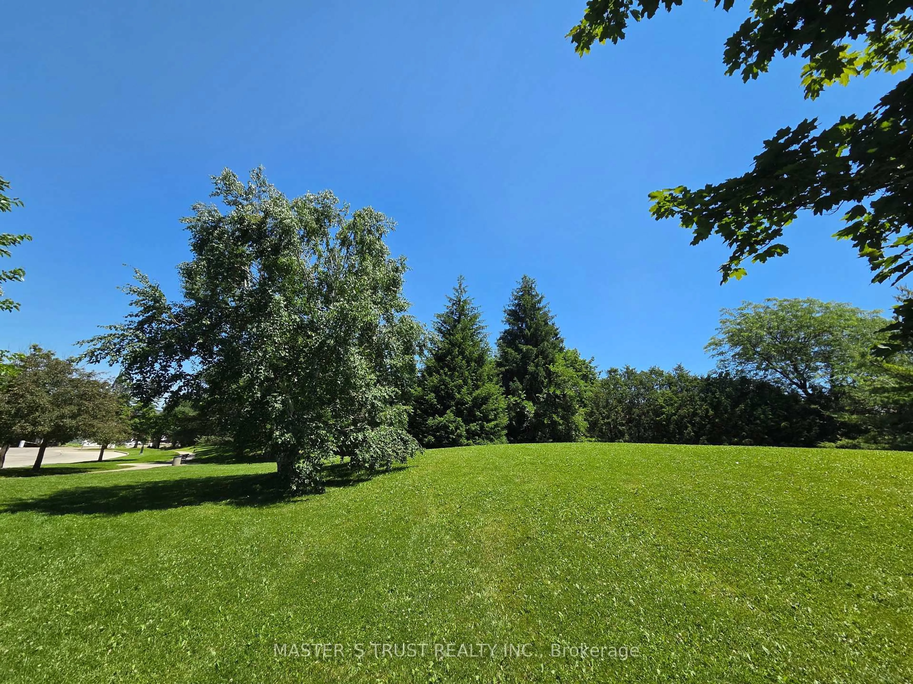A pic from outside/outdoor area/front of a property/back of a property/a pic from drone, forest/trees view for 2627 Mccowan Rd #1007, Toronto Ontario M1S 5T1