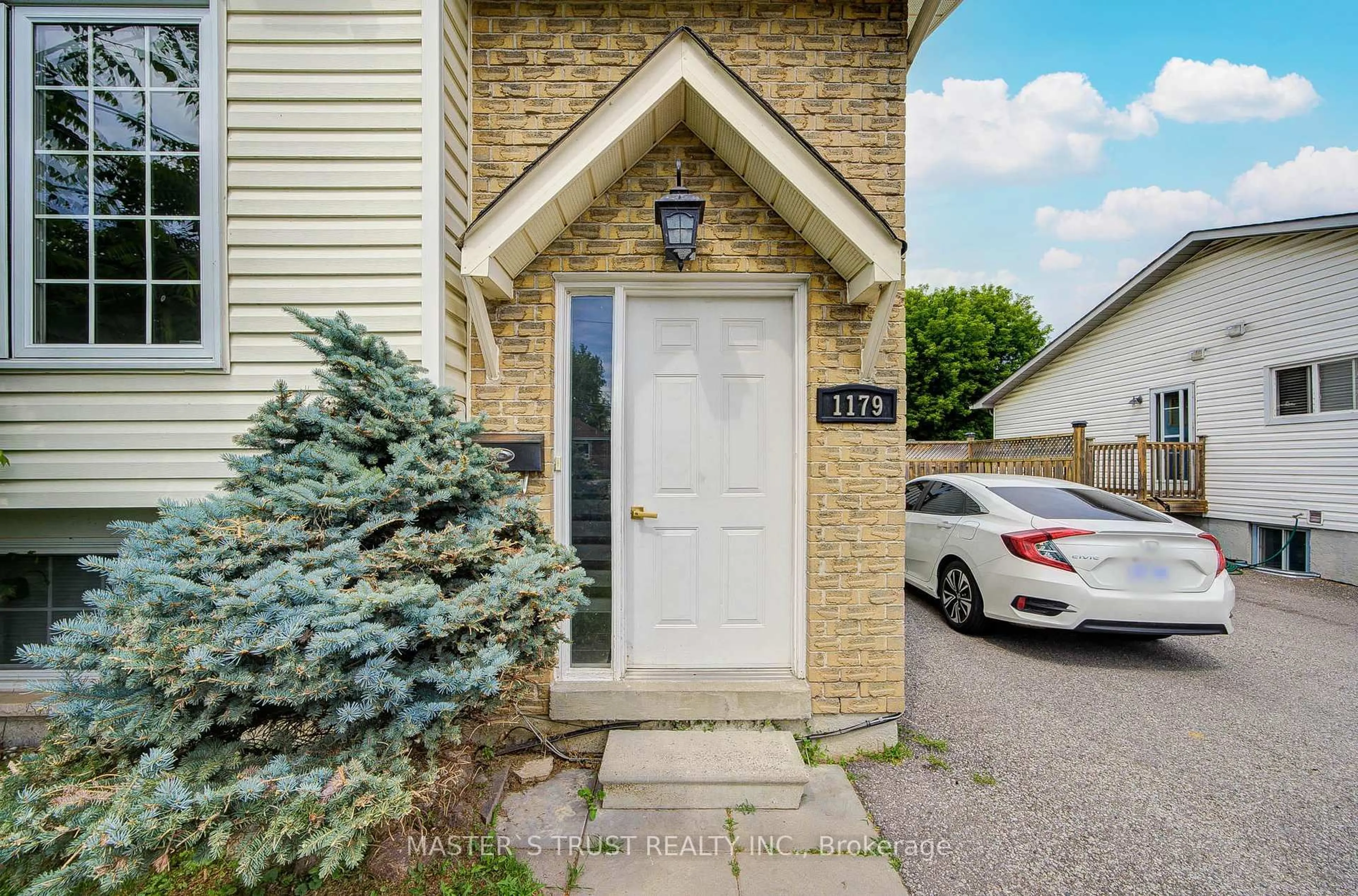 Unknown for 1179 Simcoe St, Oshawa Ontario L1H 4M1