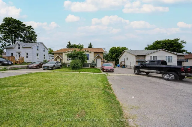 1179 Simcoe St, Oshawa 2