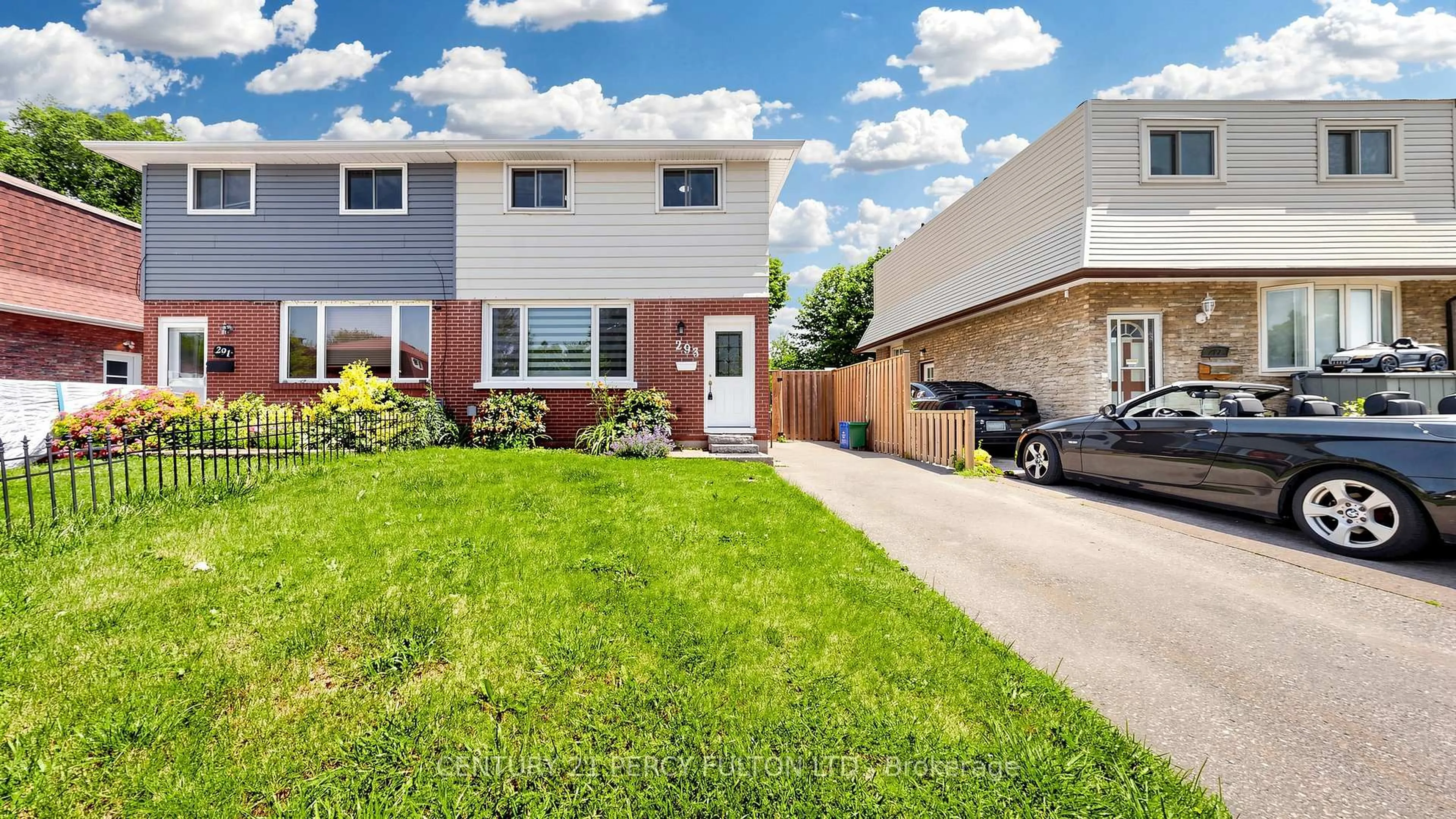 Home with vinyl exterior material, street for 293 Kinmount Cres, Oshawa Ontario L1J 3T8