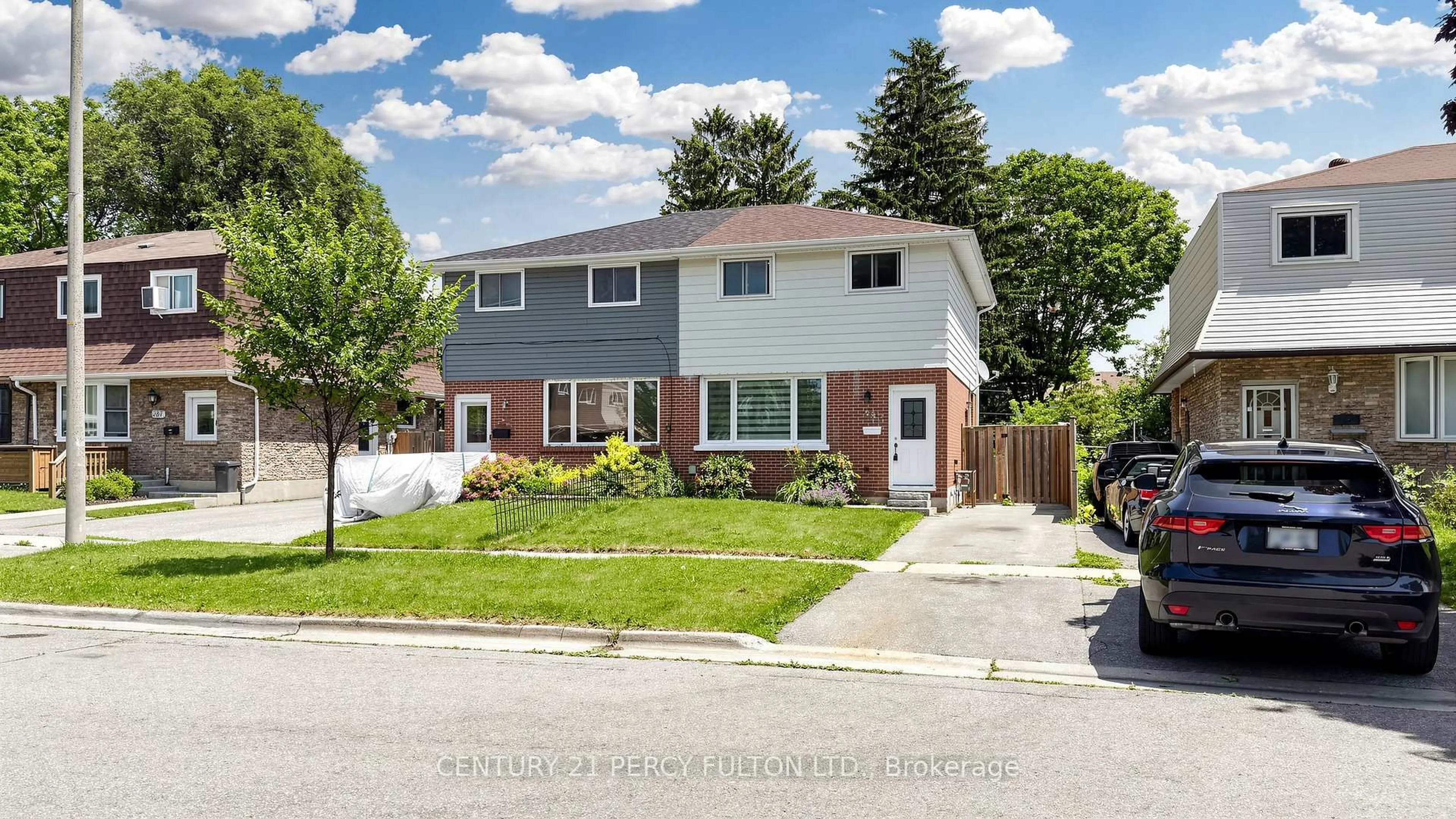 Home with brick exterior material, street for 293 Kinmount Cres, Oshawa Ontario L1J 3T8