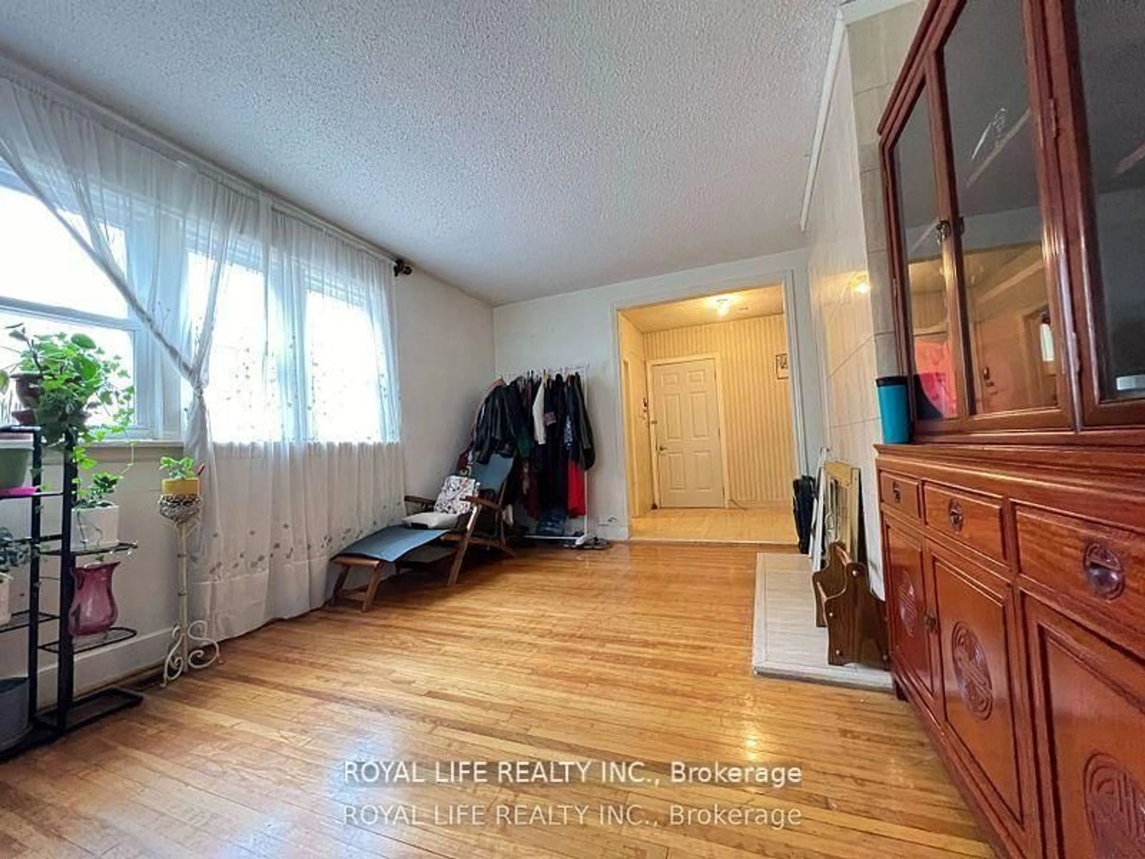 A pic of a room for 33 Agincourt Dr, Toronto Ontario M1S 1M5