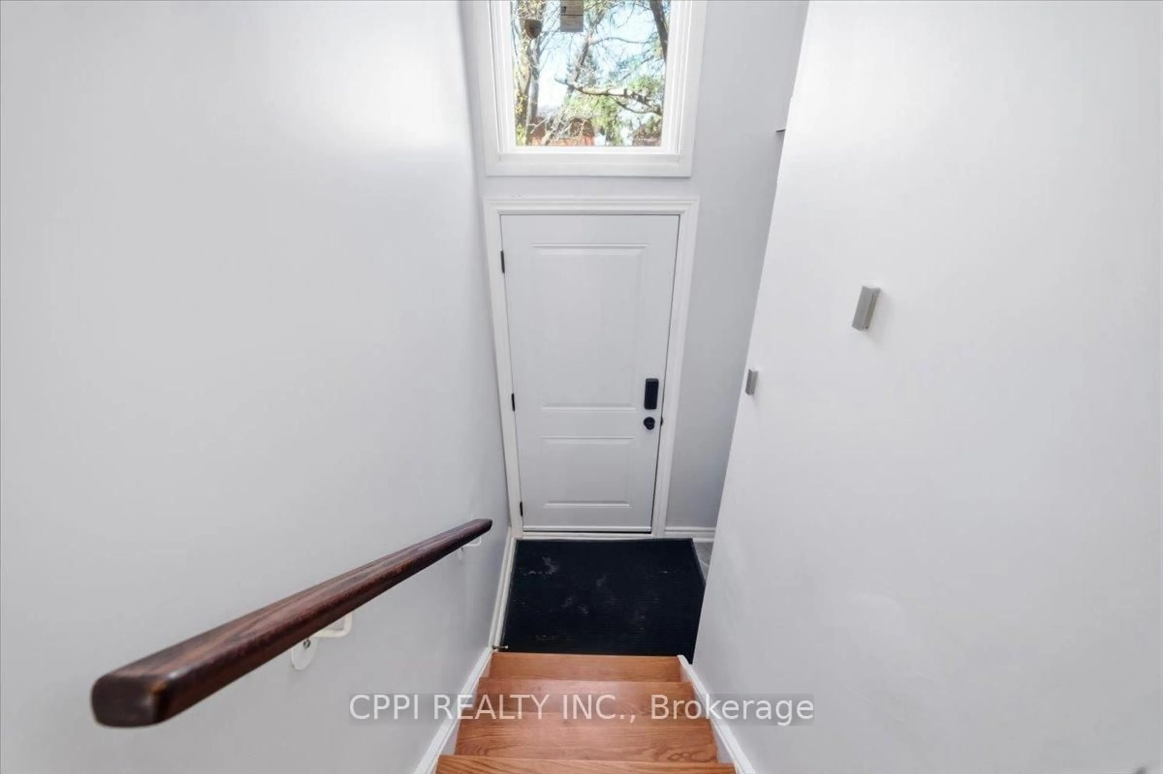 Indoor entryway for 2 Davisbrook Blvd #14, Toronto Ontario M1T 3P3