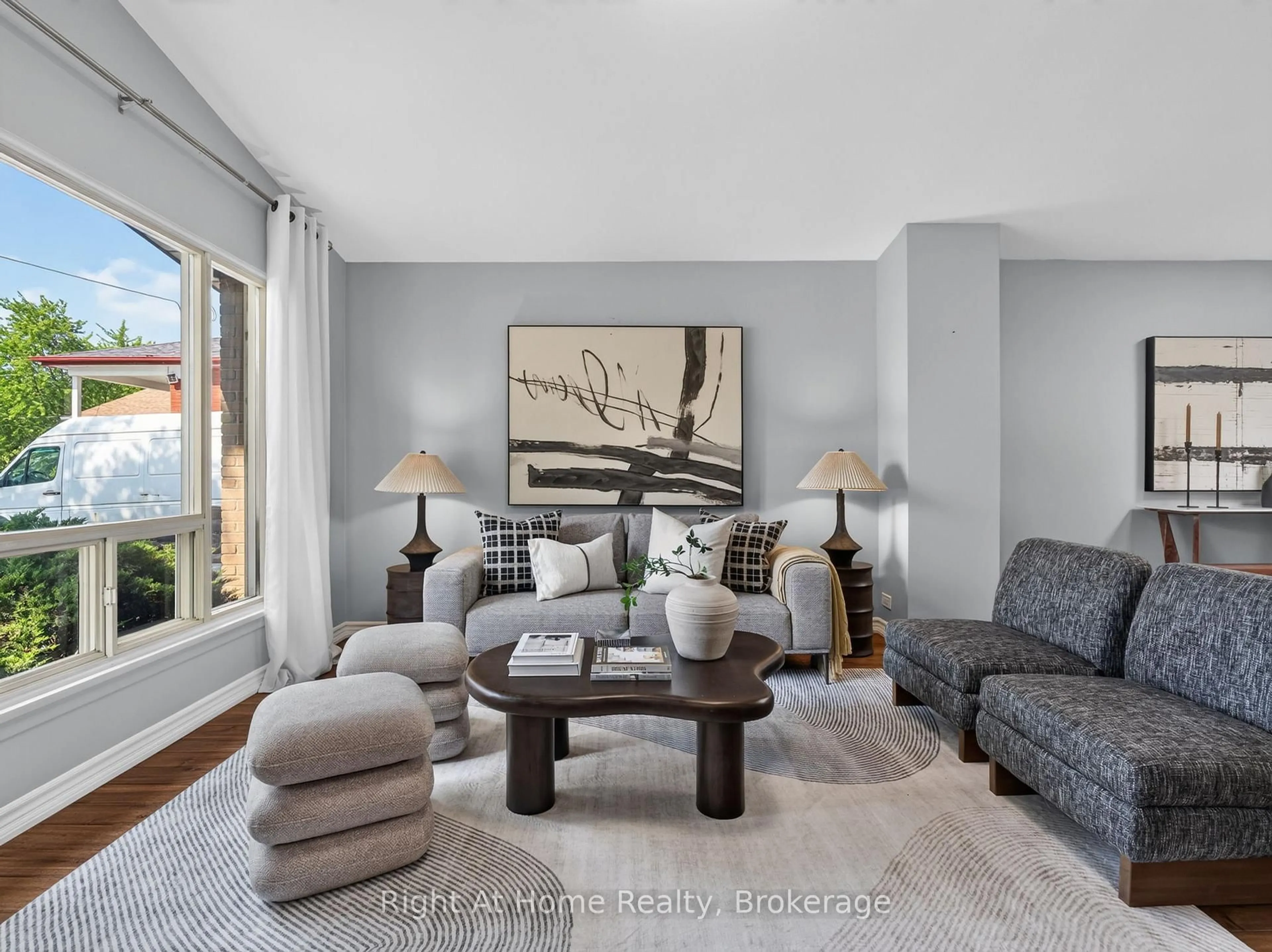 Living room with furniture, unknown for 39 Benlight Cres, Toronto Ontario M1H 1P4