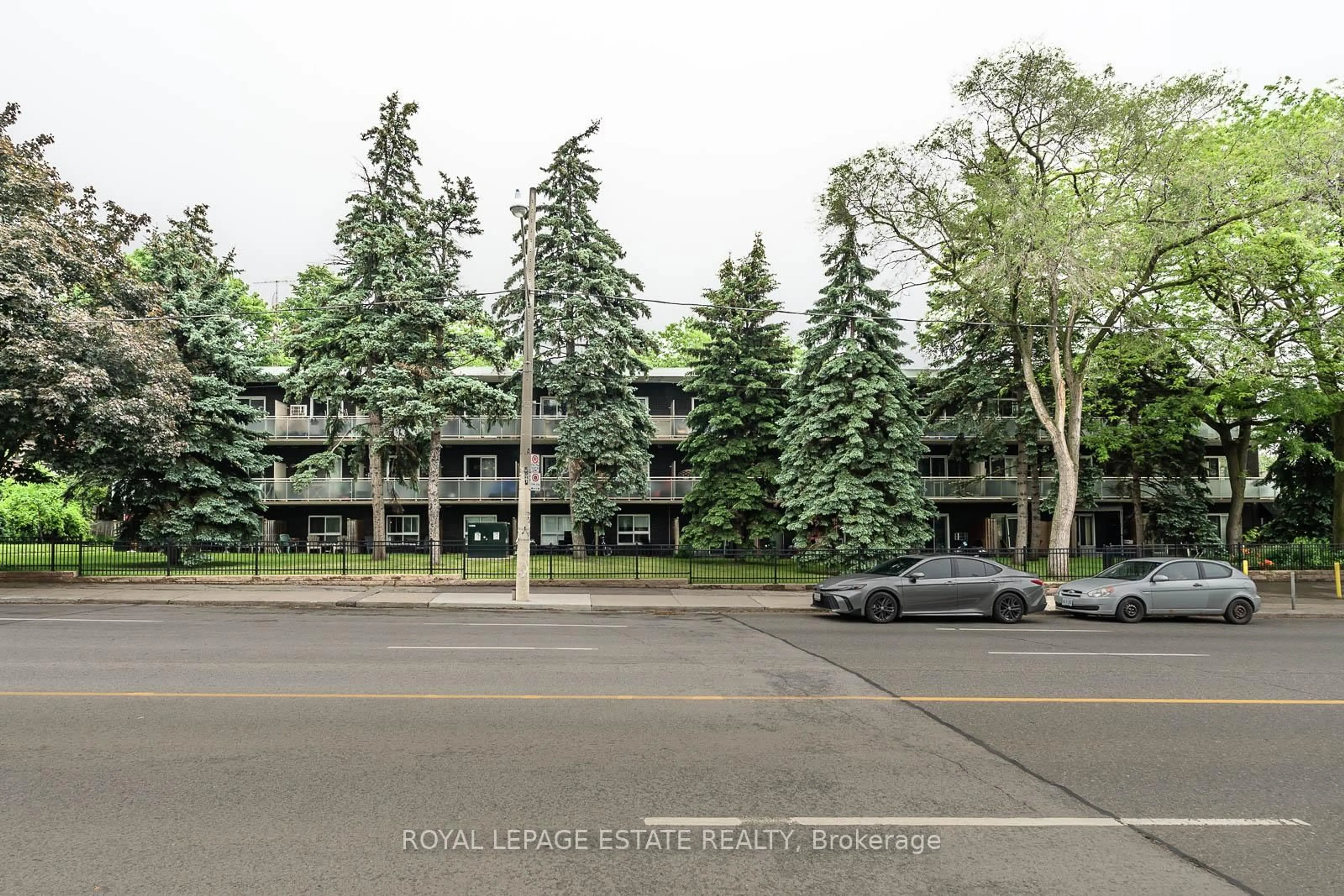 Patio, unknown for 123 Woodbine Ave #309, Toronto Ontario M4L 3V8