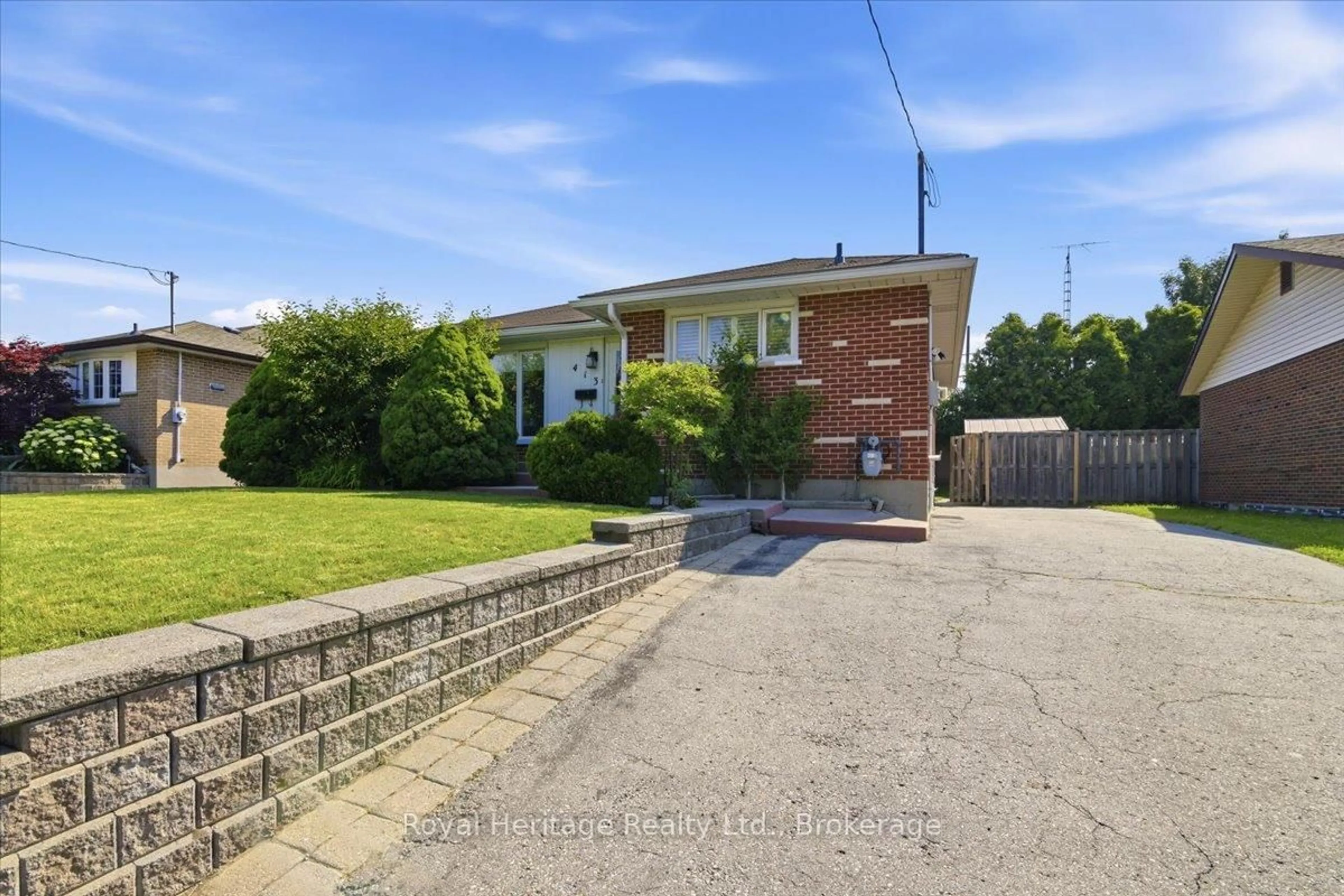 Home with brick exterior material, street for 413 Elizabeth St, Oshawa Ontario L1J 5S9