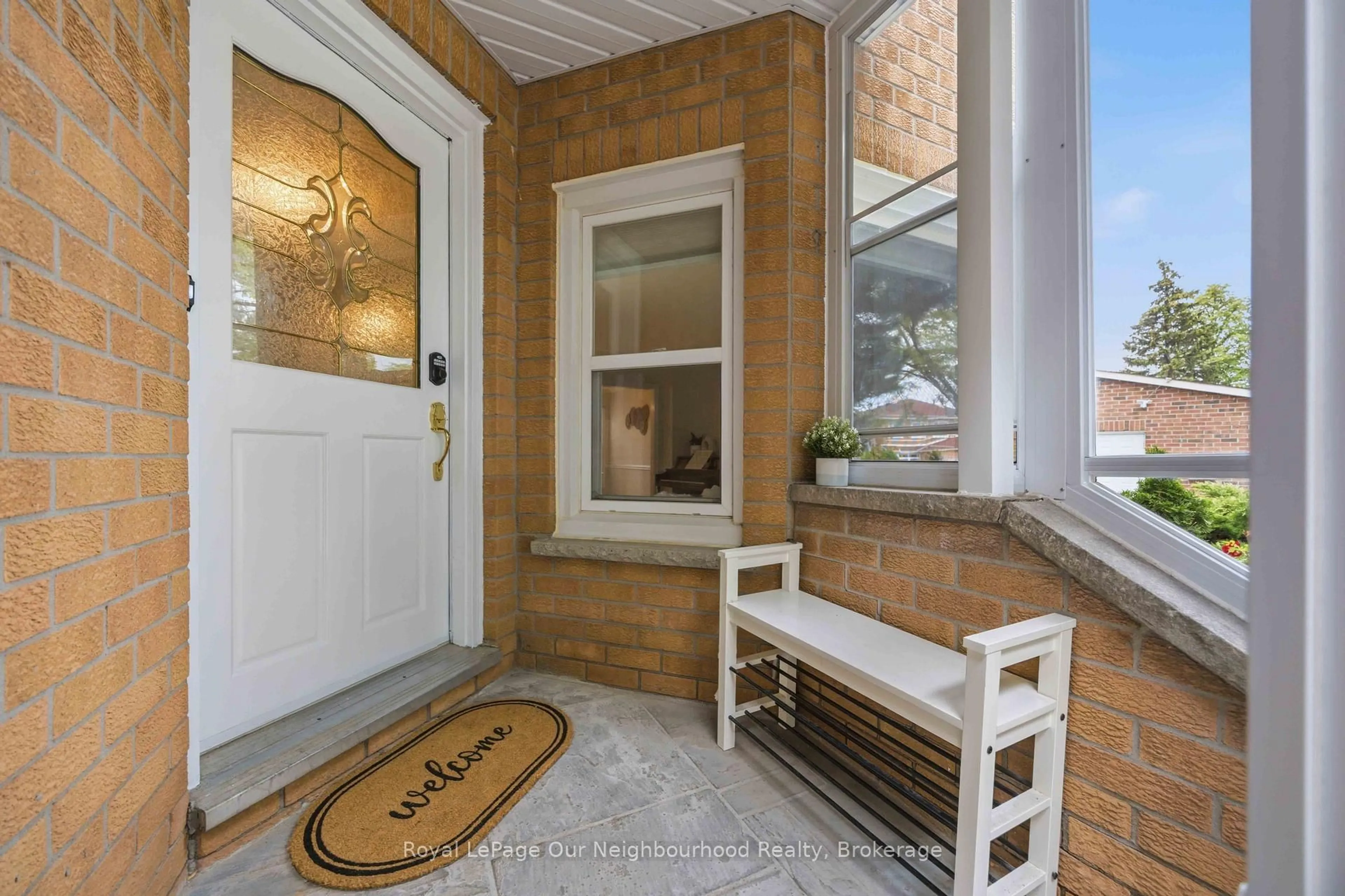 Indoor entryway for 29 Becca Hall Tr, Toronto Ontario M1V 2T7