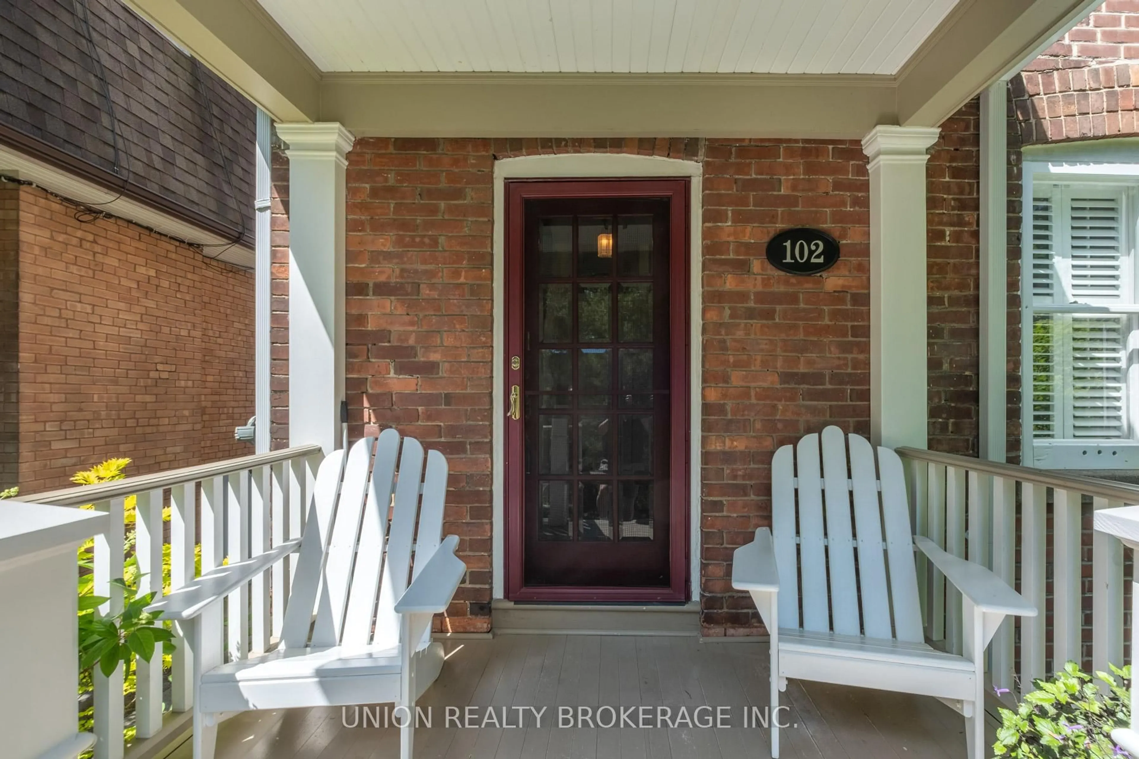Indoor entryway for 102 Neville Park Blvd, Toronto Ontario M4E 3P8