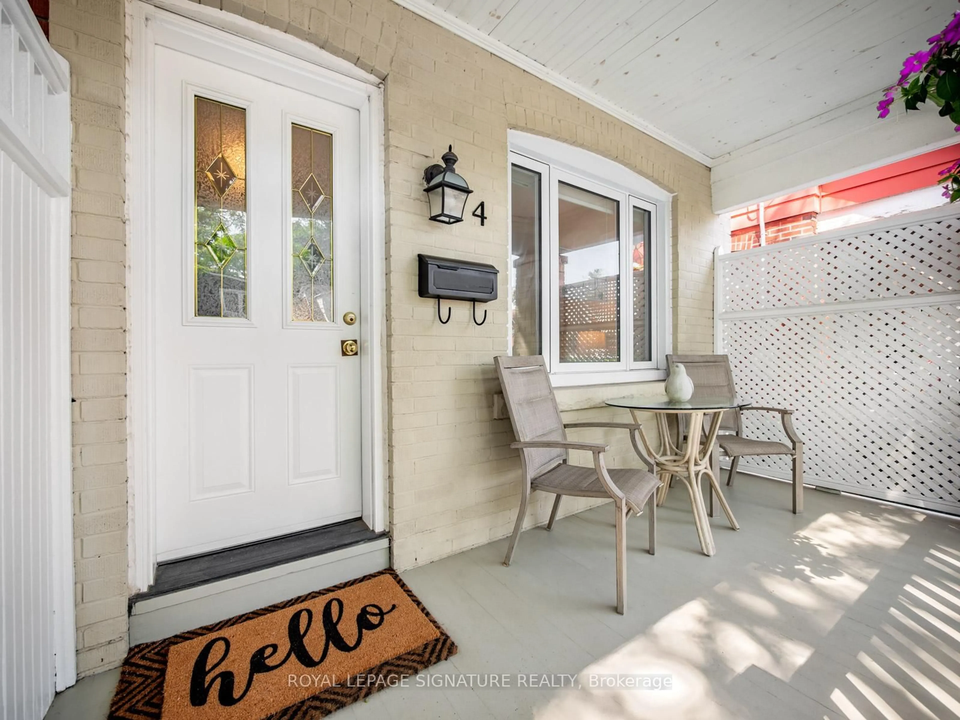 Indoor entryway for 4 Kimbourne Ave, Toronto Ontario M4J 4J2