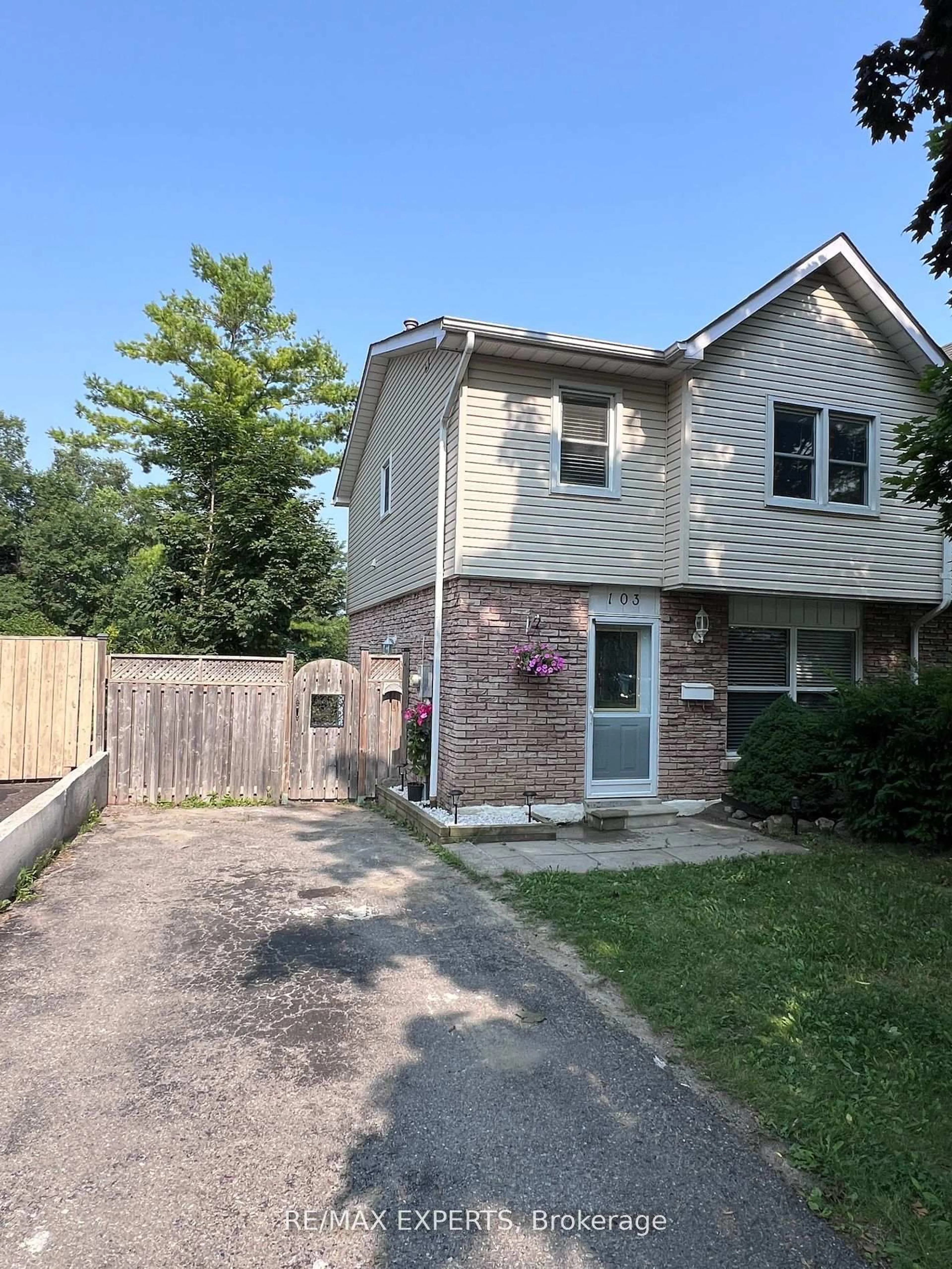 Unknown for 103 Guthrie Cres, Whitby Ontario L1P 1A6