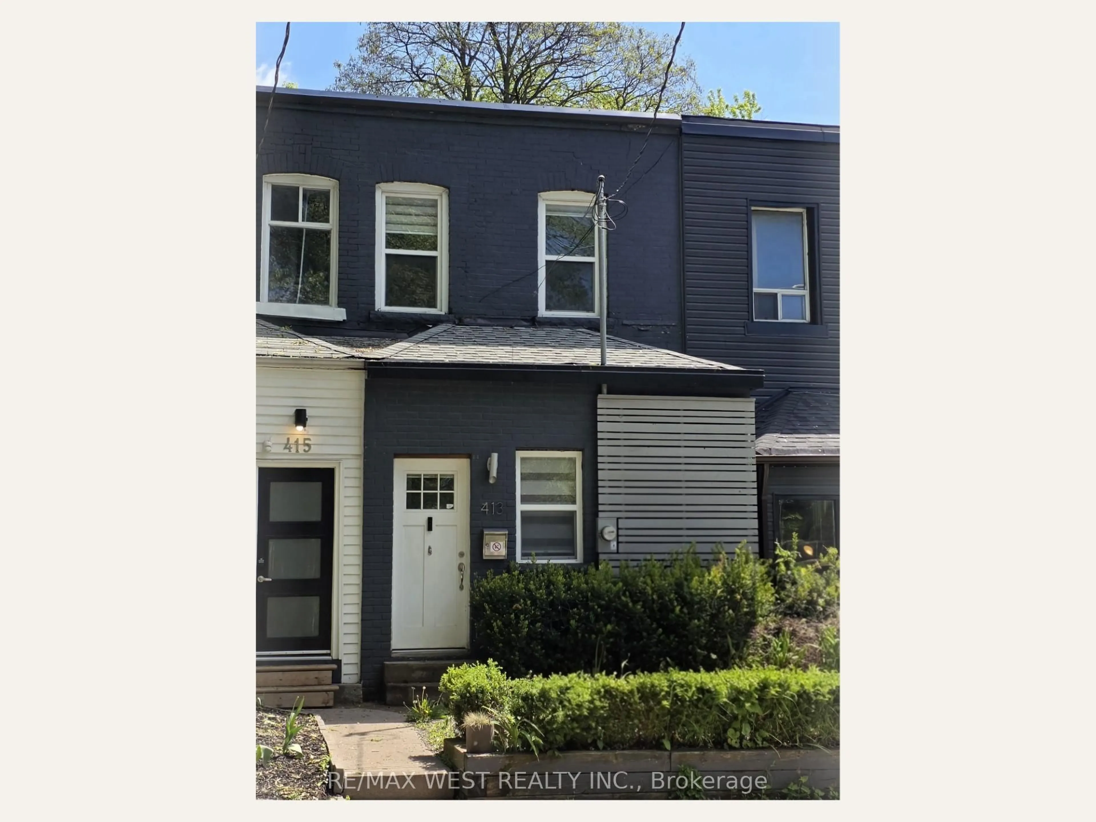 Unknown for 413 Leslie St, Toronto Ontario M4M 3E3
