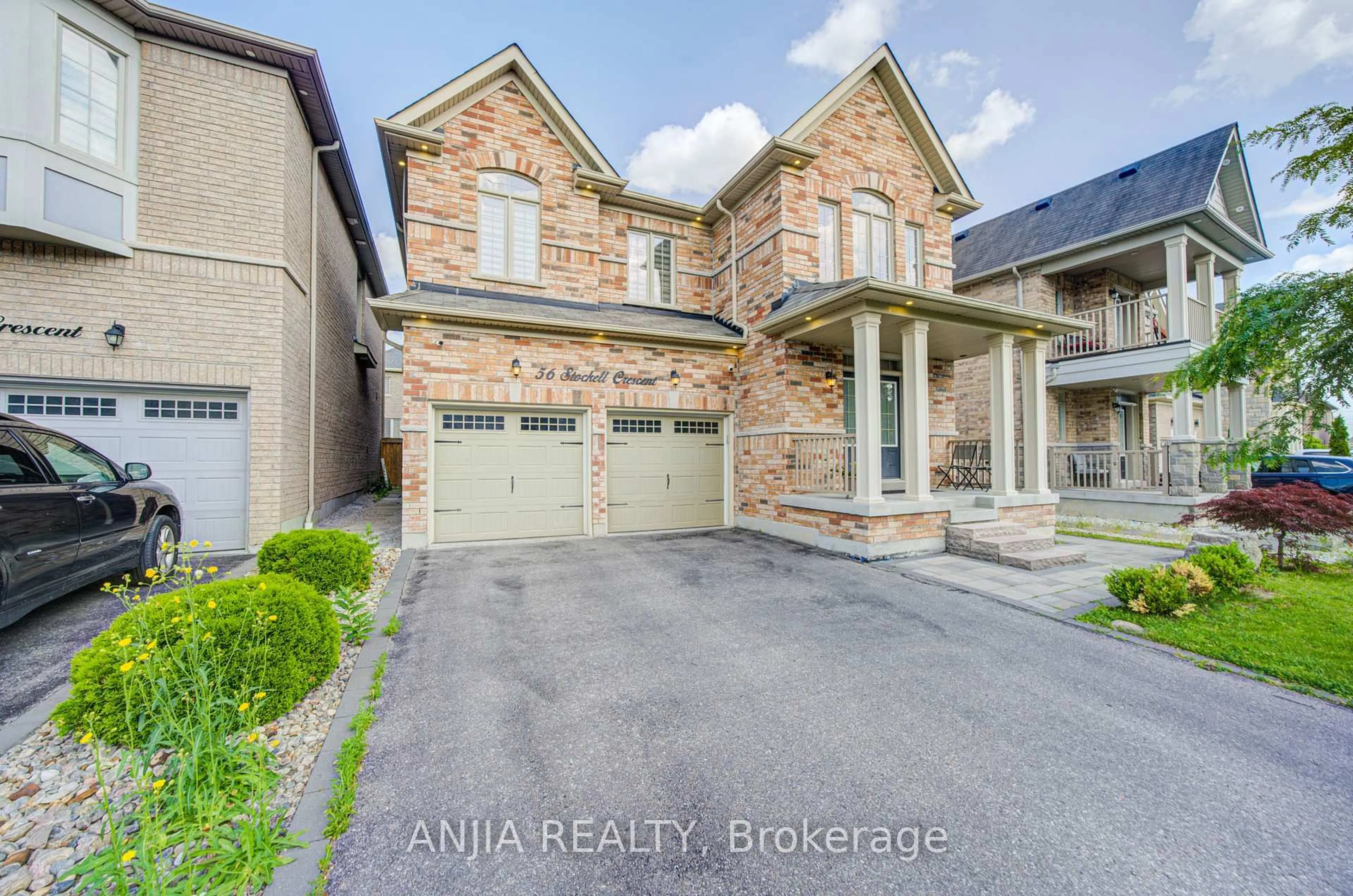 A pic from outside/outdoor area/front of a property/back of a property/a pic from drone, street for 56 Stockell Cres, Ajax Ontario L1T 0M4