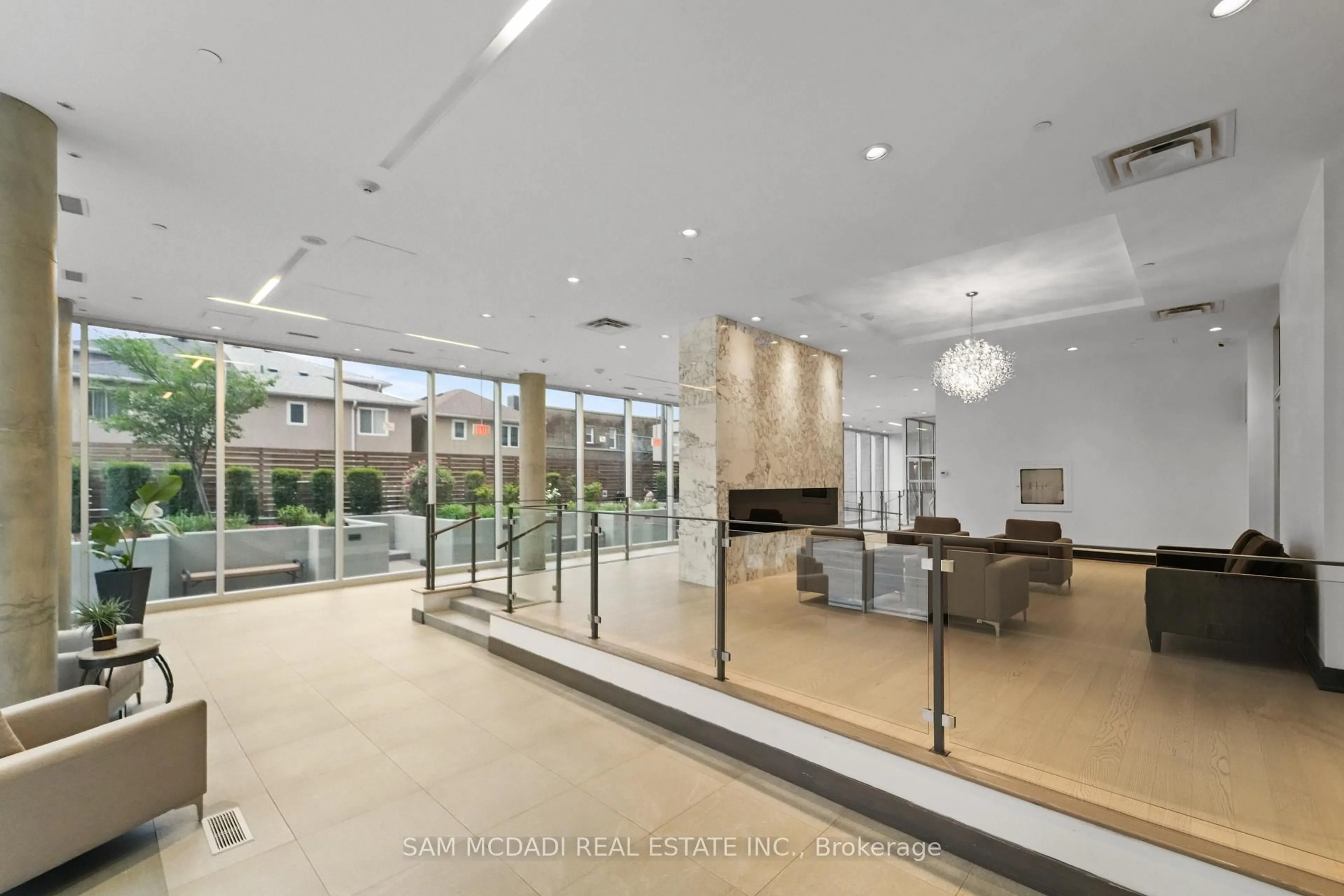 Indoor foyer for 2055 Danforth Ave #903, Toronto Ontario M4C 1J8