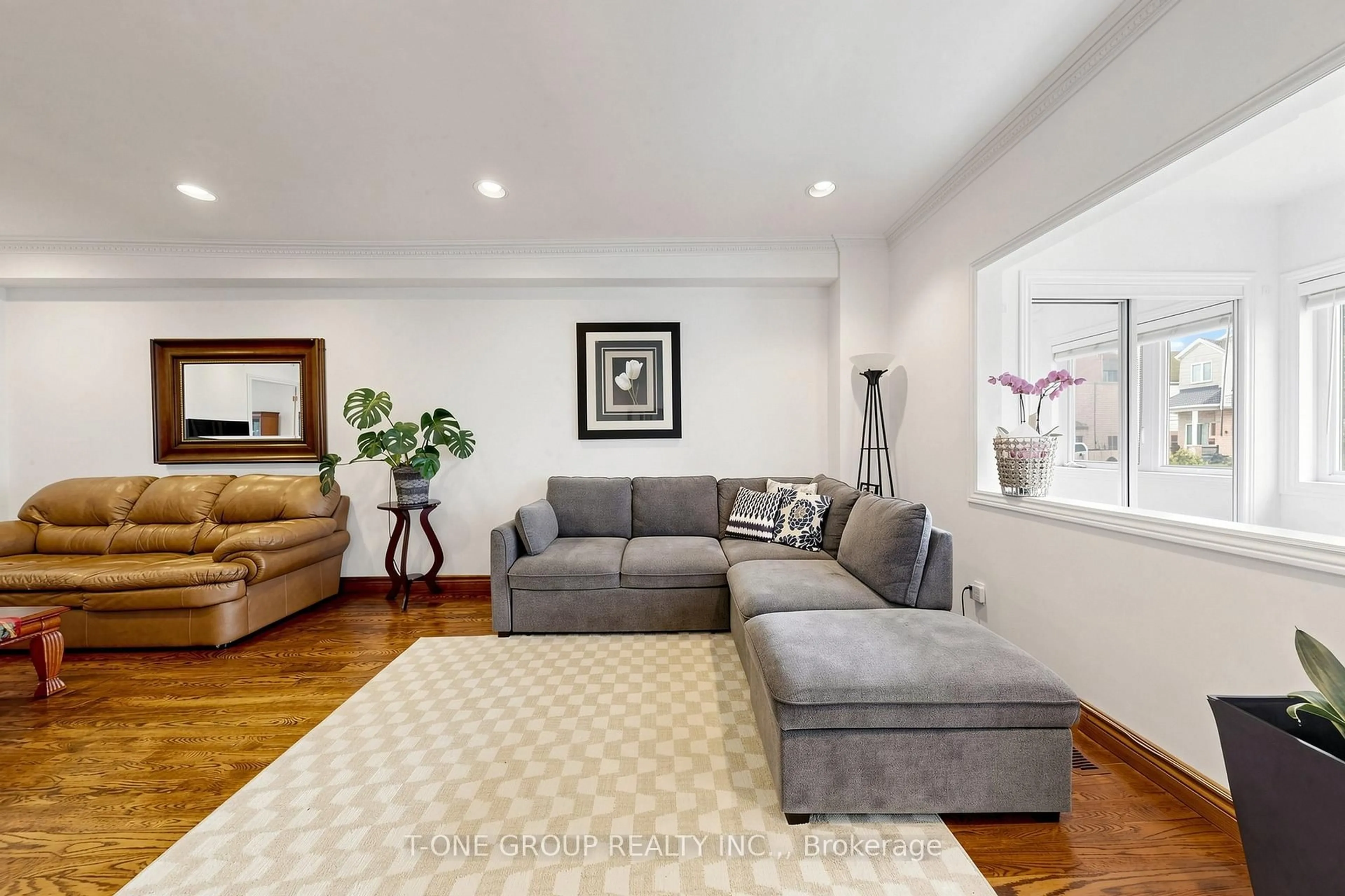 Living room with furniture, unknown for 41 Madelaine Ave, Toronto Ontario M1L 2X6