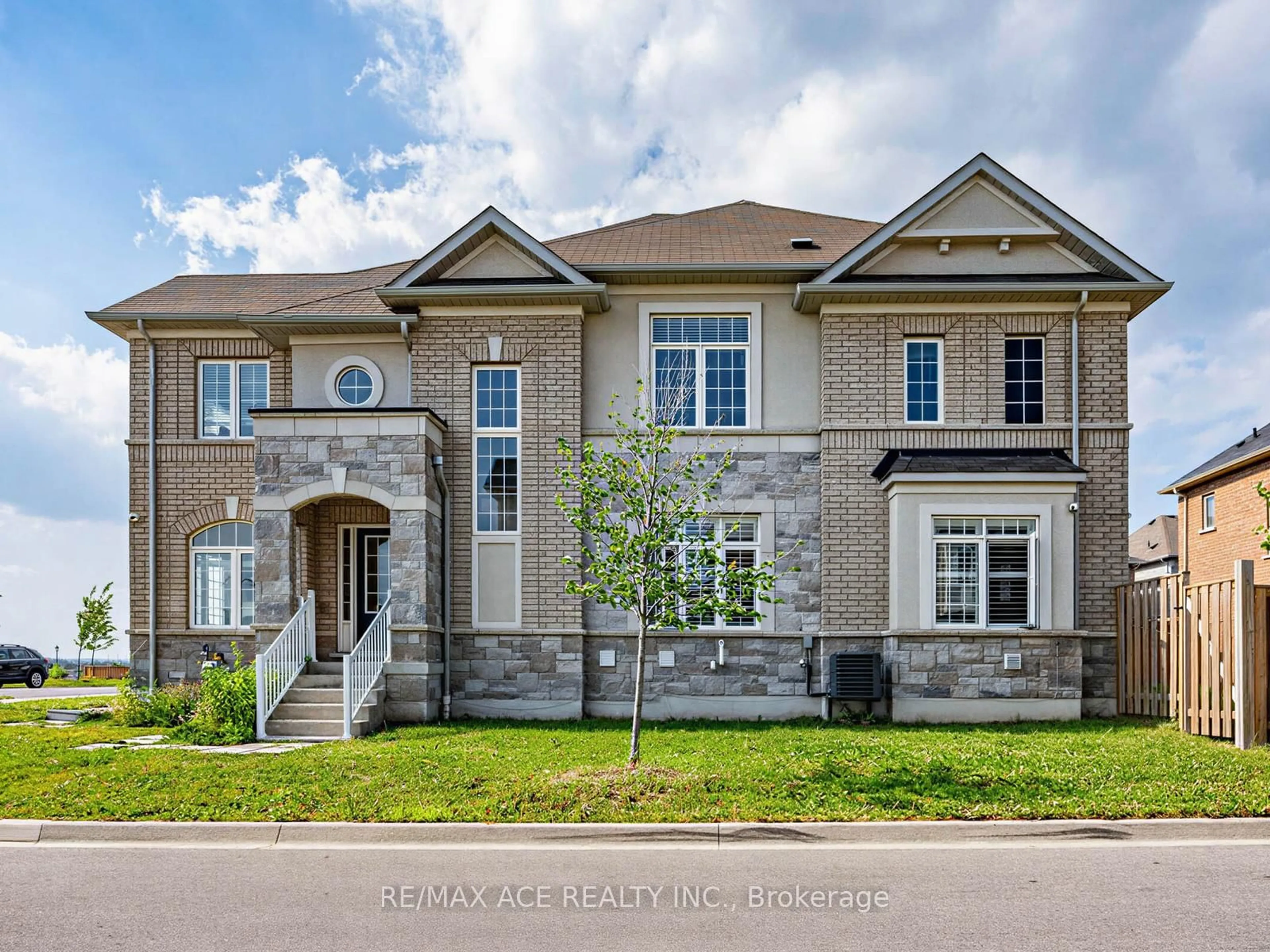 Home with brick exterior material, building for 35 Turnerbury Ave, Ajax Ontario L1Z 0S8