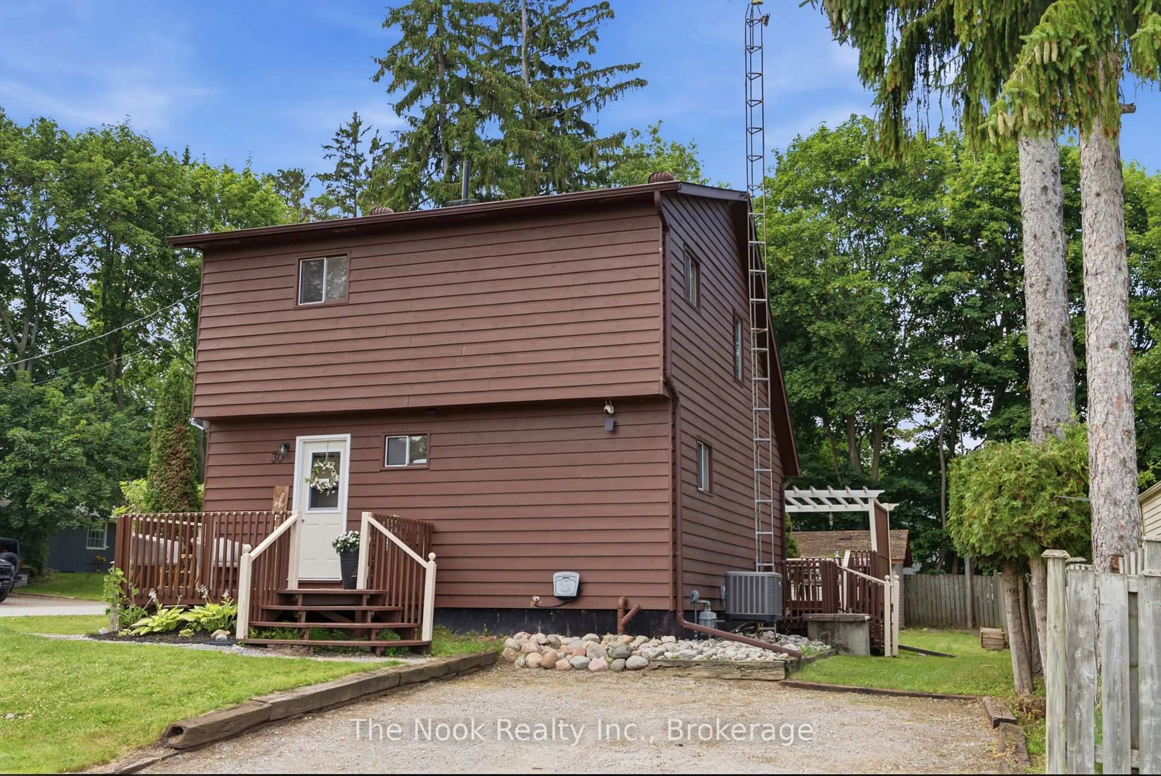Home with vinyl exterior material, street for 30 Lakeview Ave, Scugog Ontario L0B 1E0