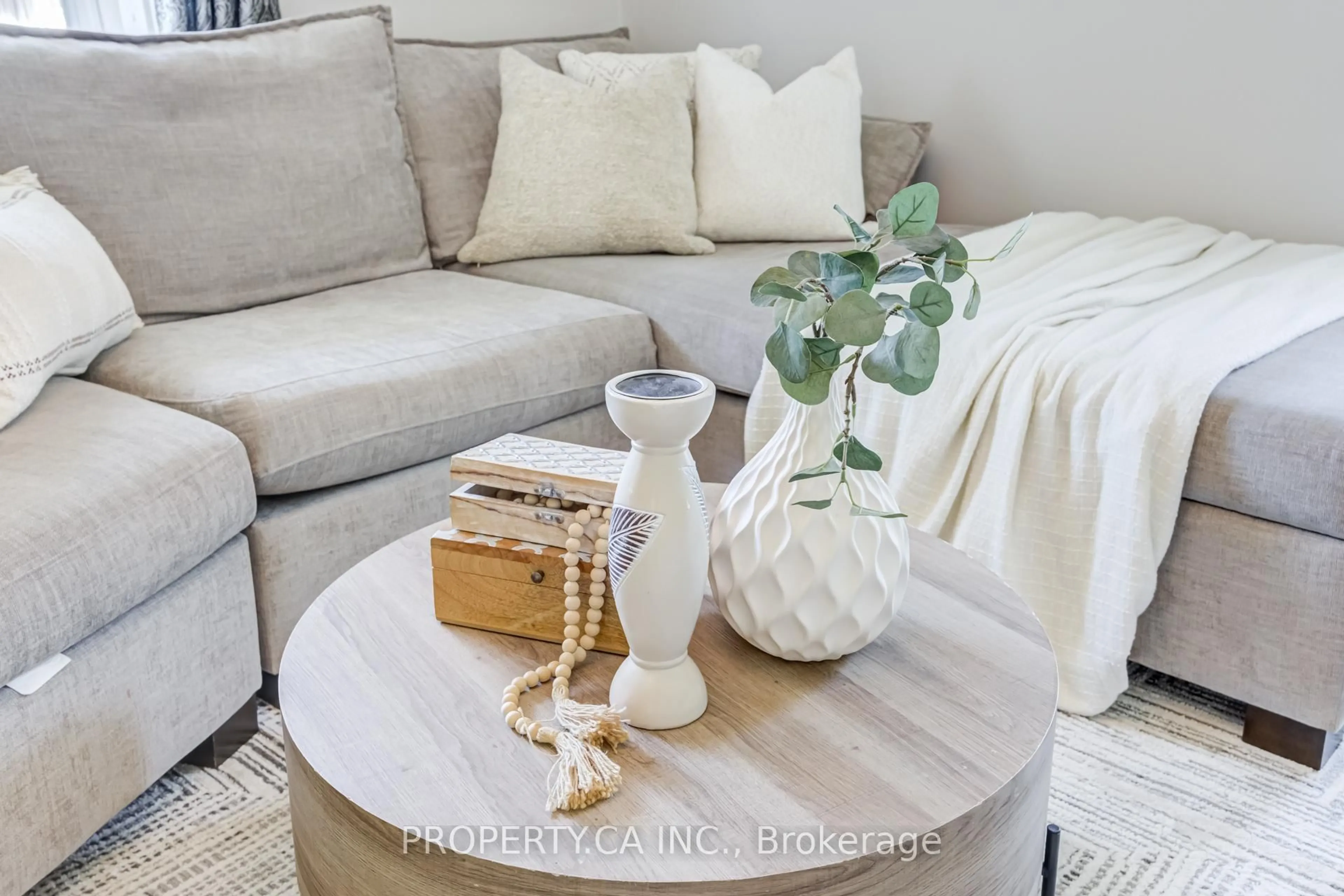 Living room with furniture, unknown for 566 Rougemount Dr, Pickering Ontario L1W 2C1